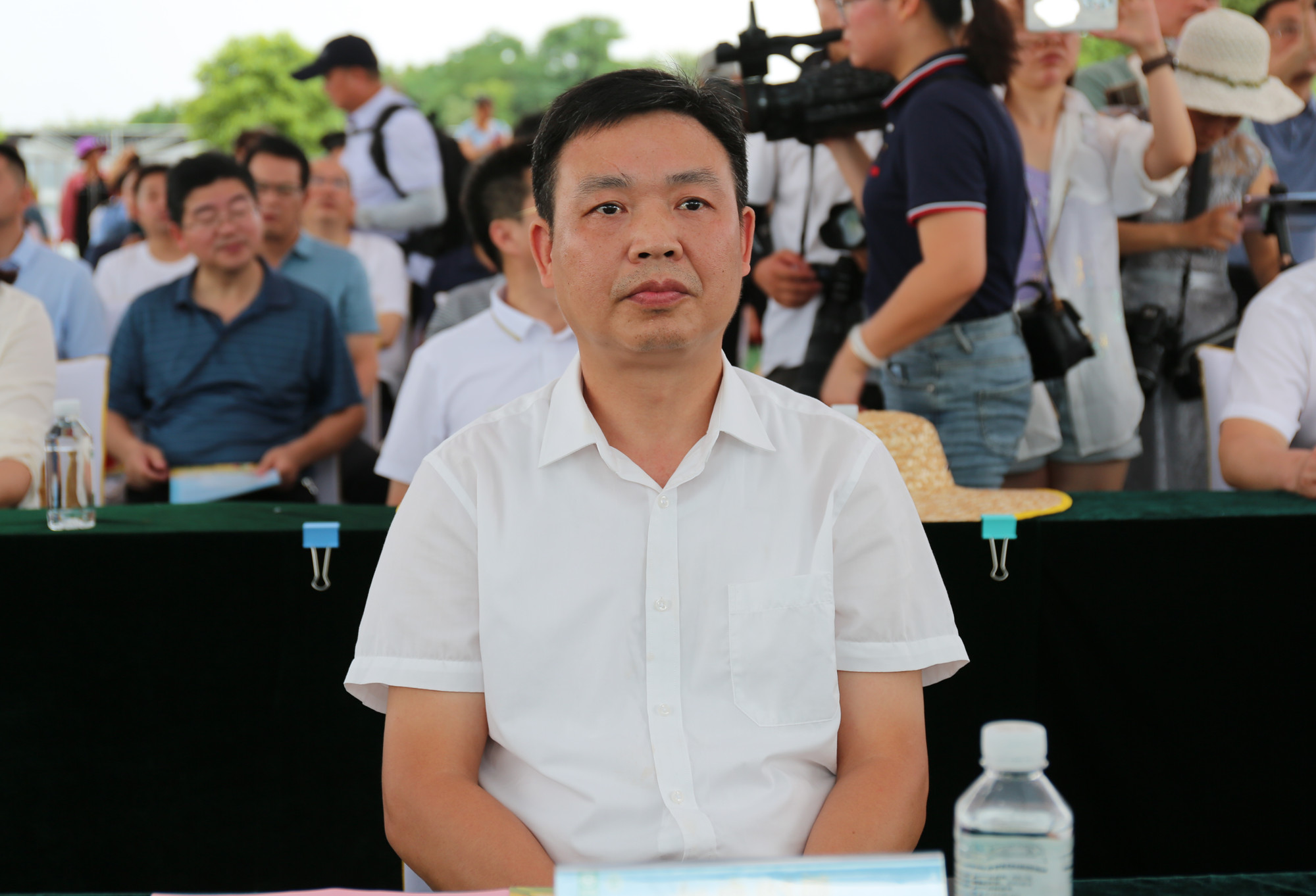 7.8书记市长 绿色食品进万家暨涓湖生态果园采摘启动仪式3_副本.jpg 7.8书记市长 绿色食品进万家暨涓湖生态果园采摘启动仪式3_副本.jpg