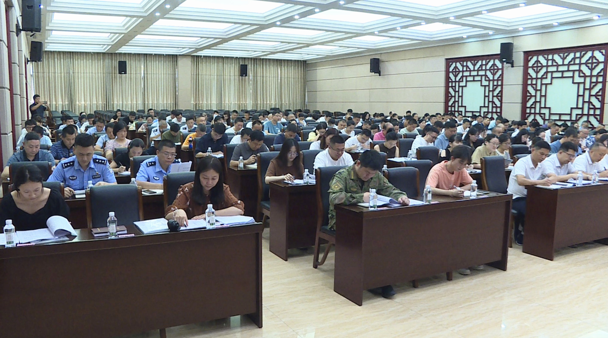 罗筱波意识形态006_副本.jpg