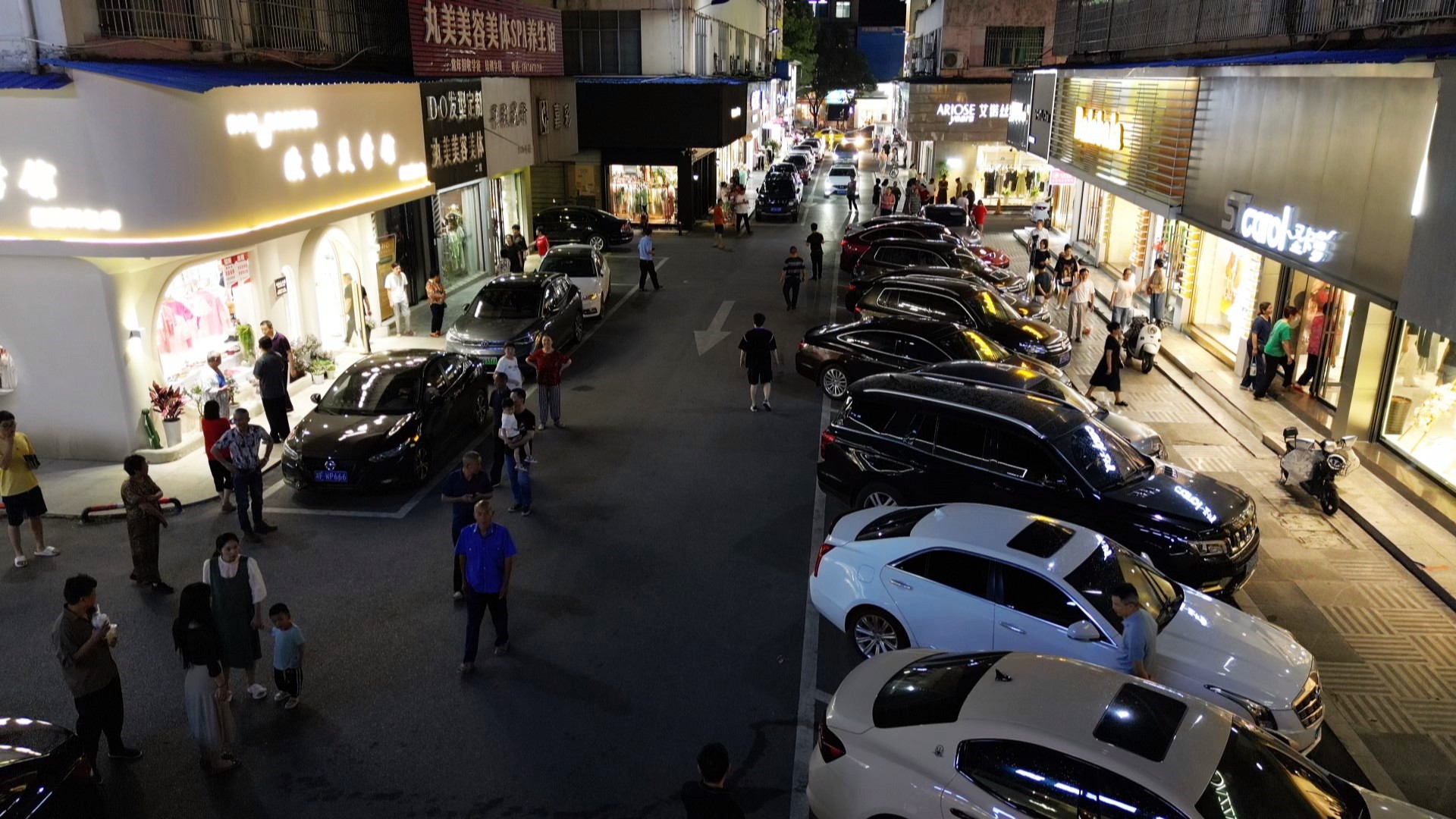 新天地夜经济001_副本.jpg