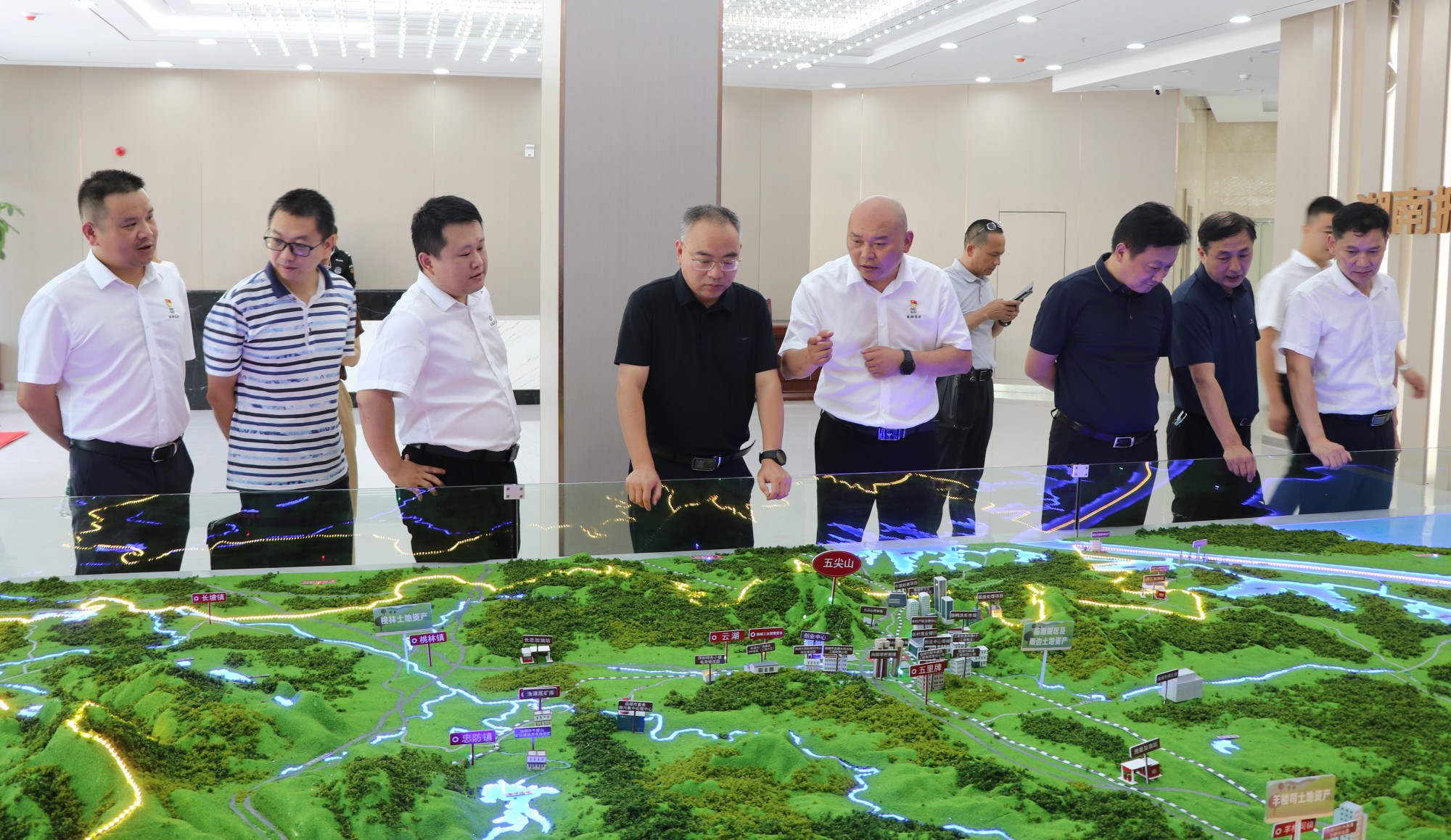 市长振湘.jpg4.jpg