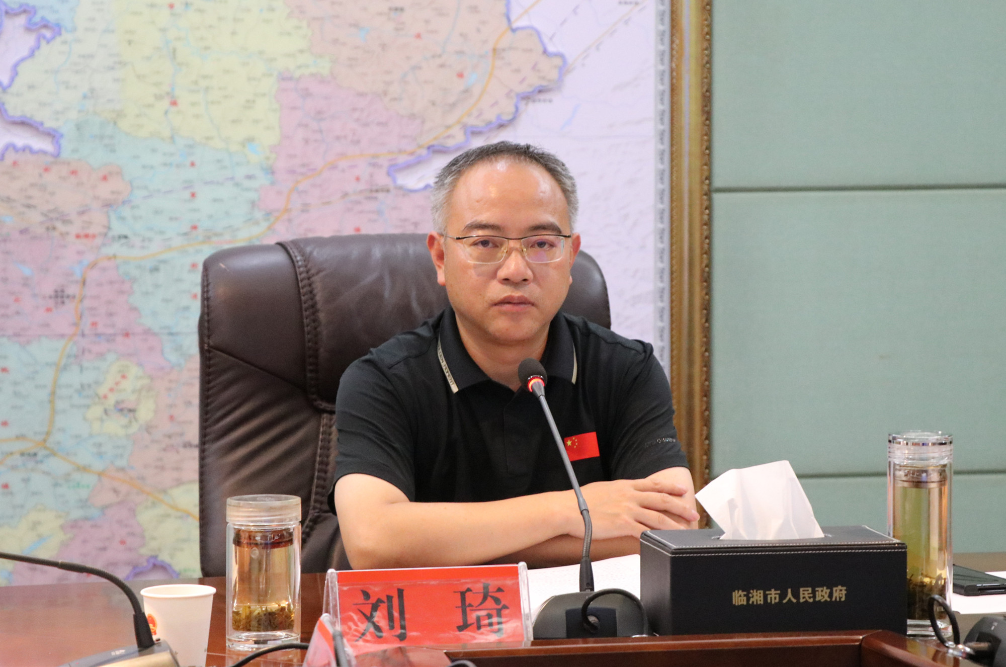 8.29市长 市政府以案促改民主生活会1_副本.jpg