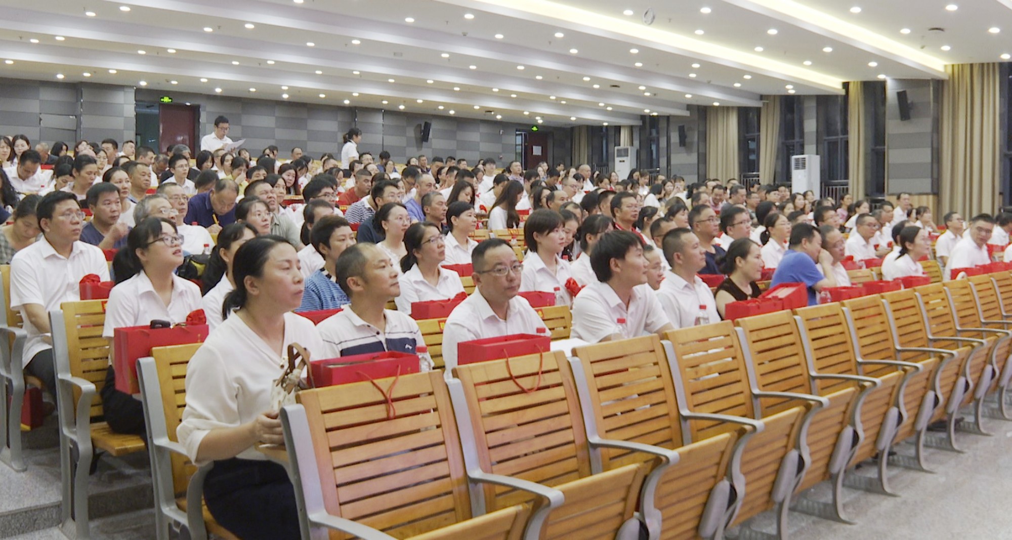 一中教师节003_副本.jpg