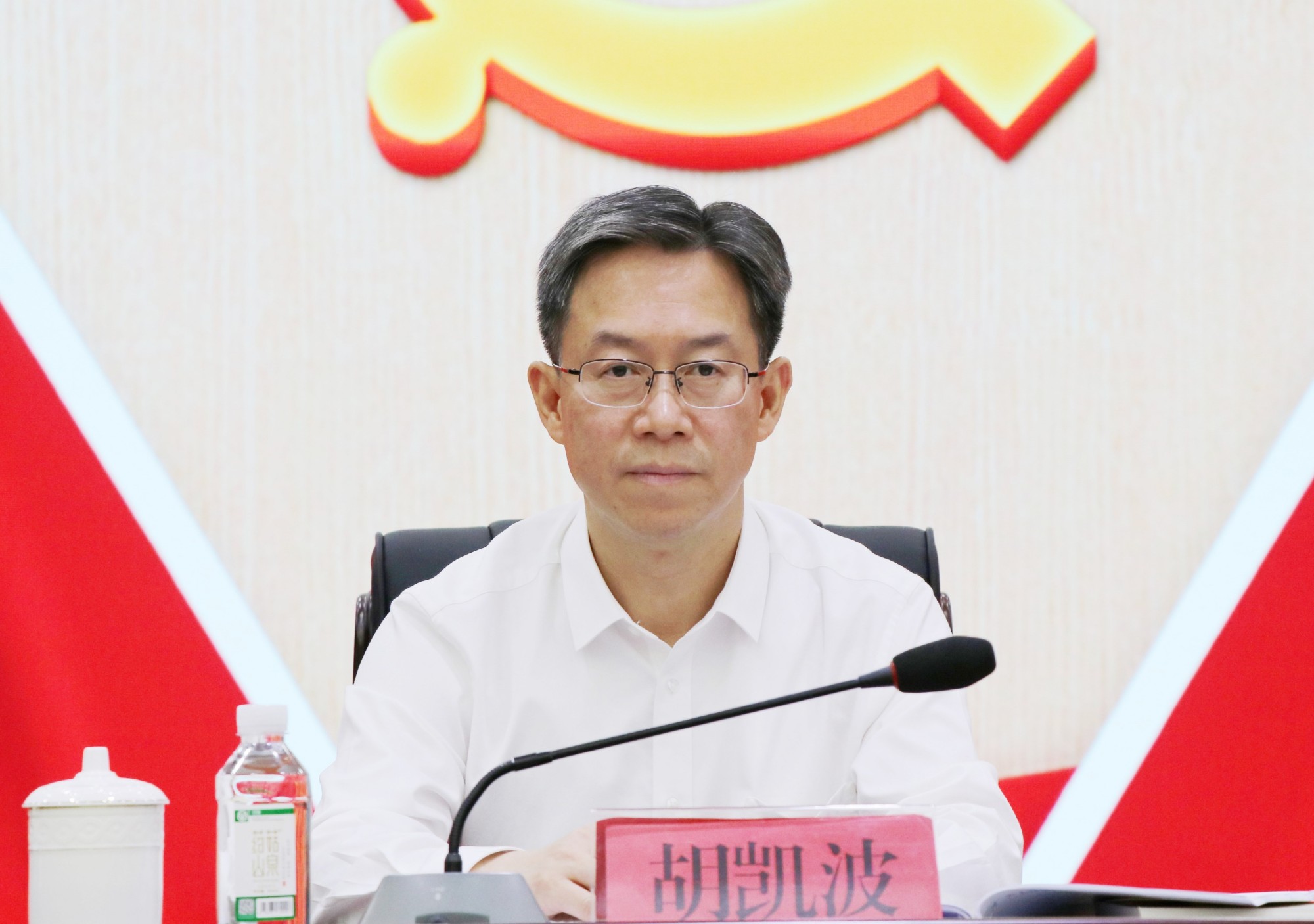书记学习.jpg0_副本.jpg