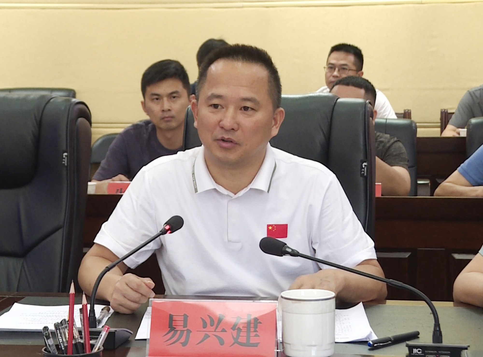 易兴建罗部长005_副本.jpg