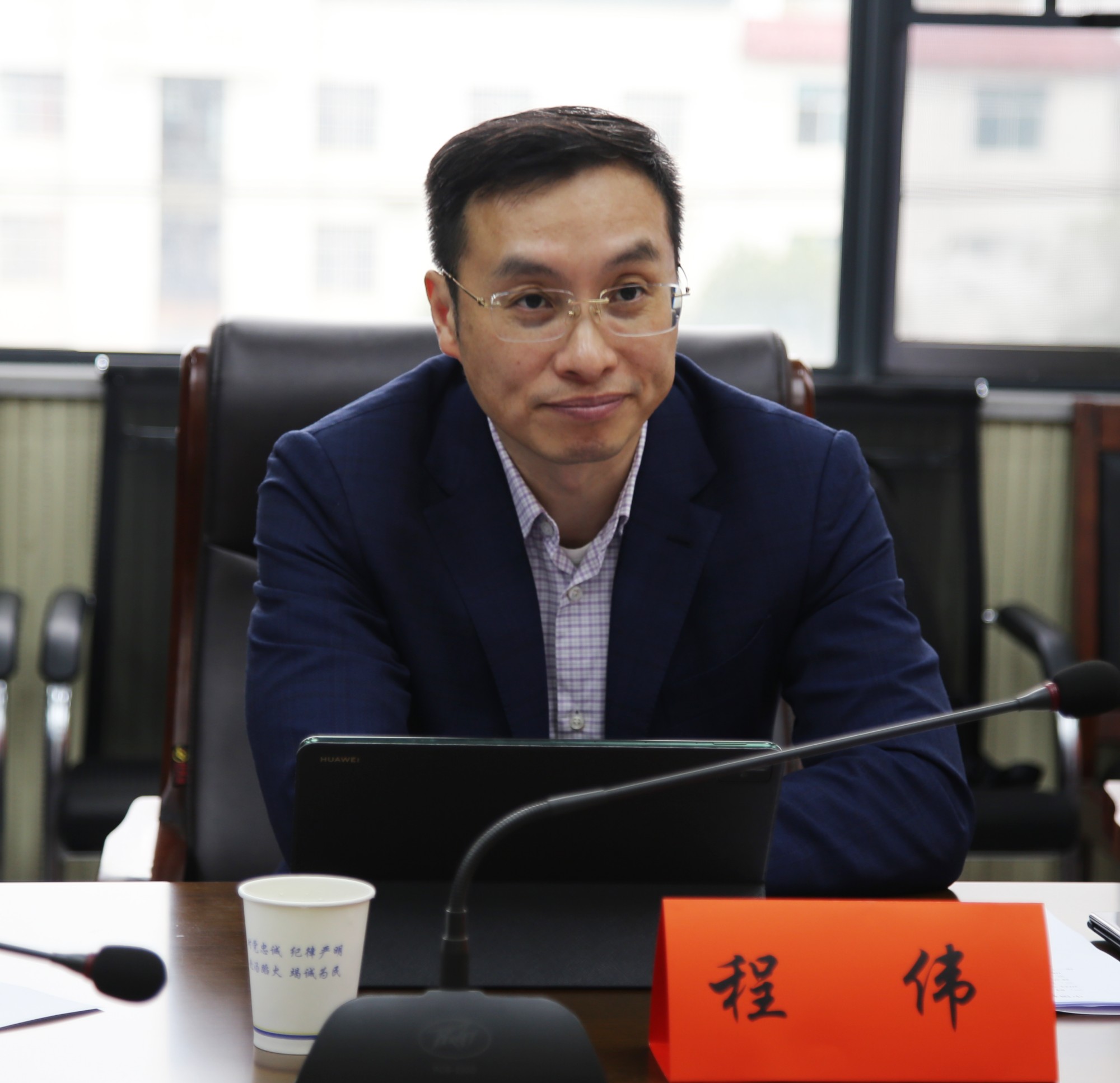 市长洽谈.jpg4.jpg