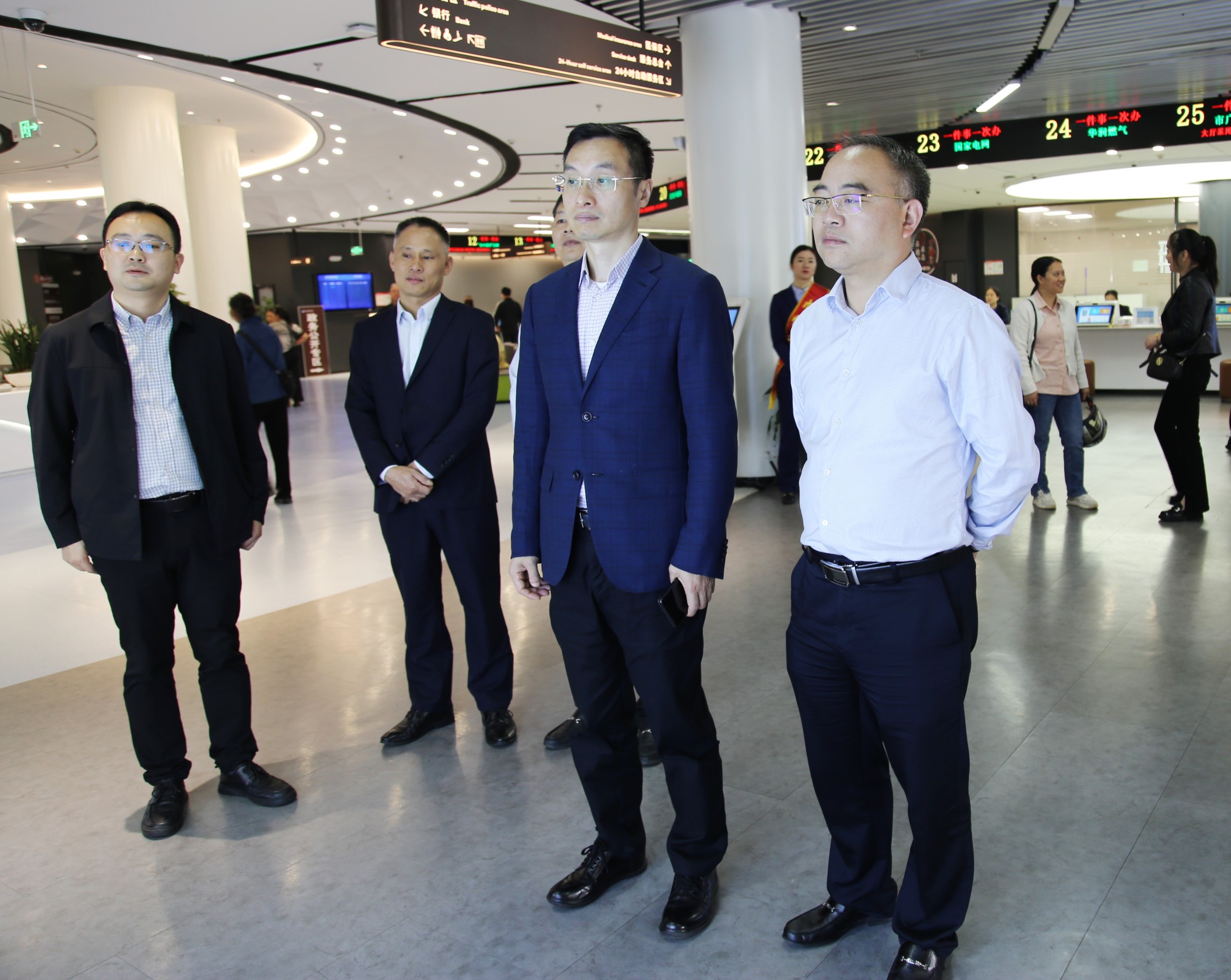 市长洽谈.jpg2.jpg