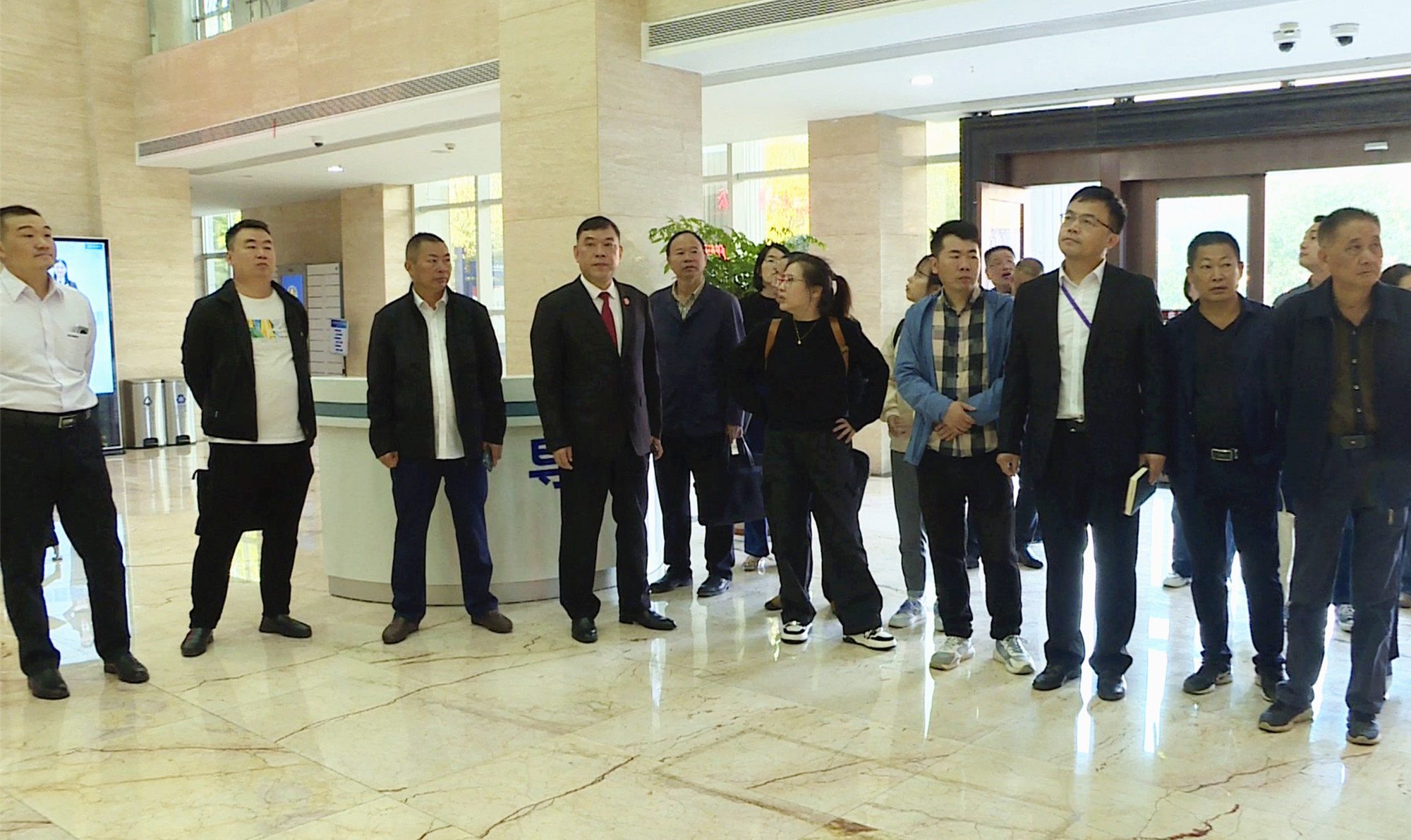 法院005_副本.jpg 法院005_副本.jpg