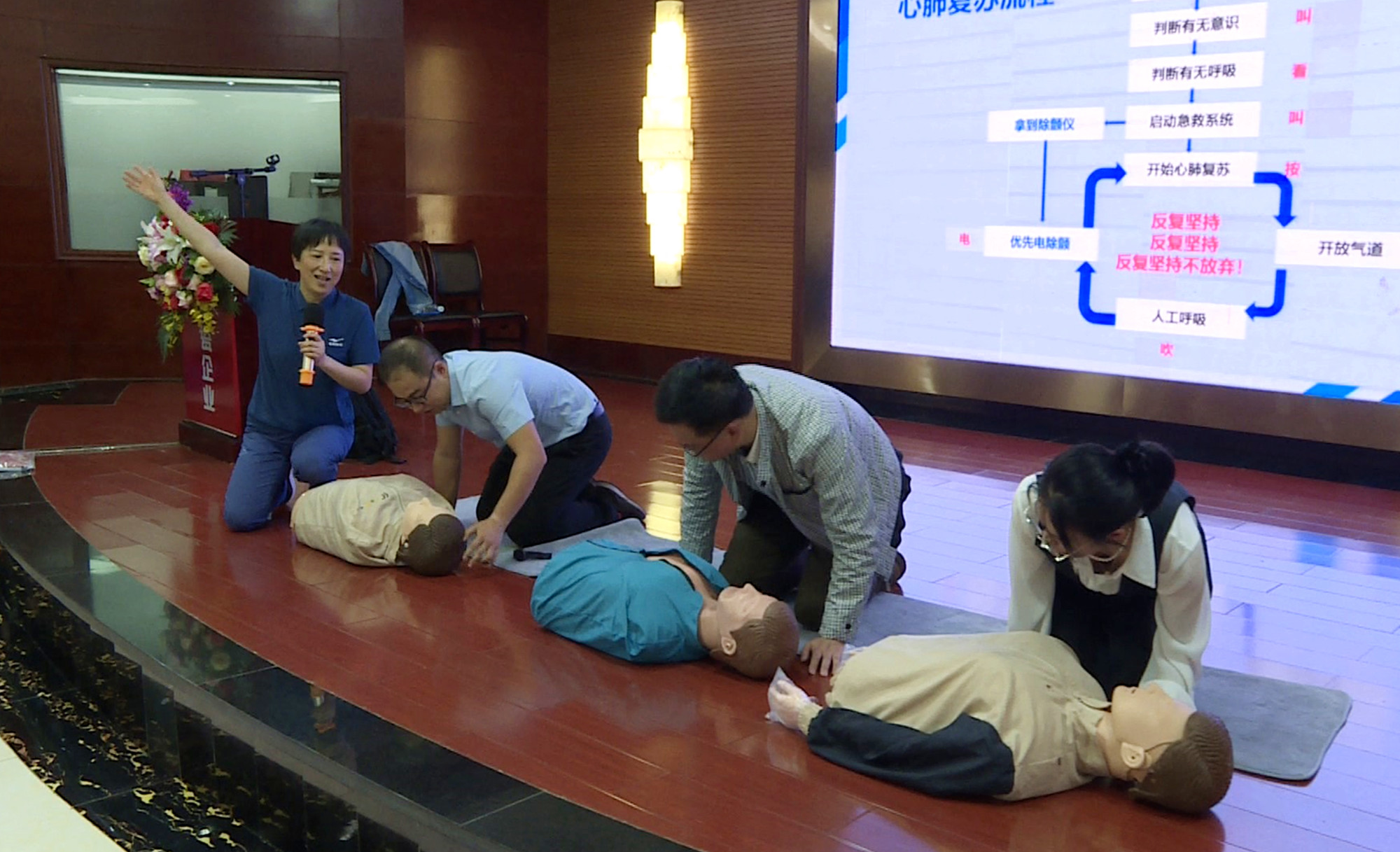 人社局工伤008_副本.jpg 人社局工伤008_副本.jpg