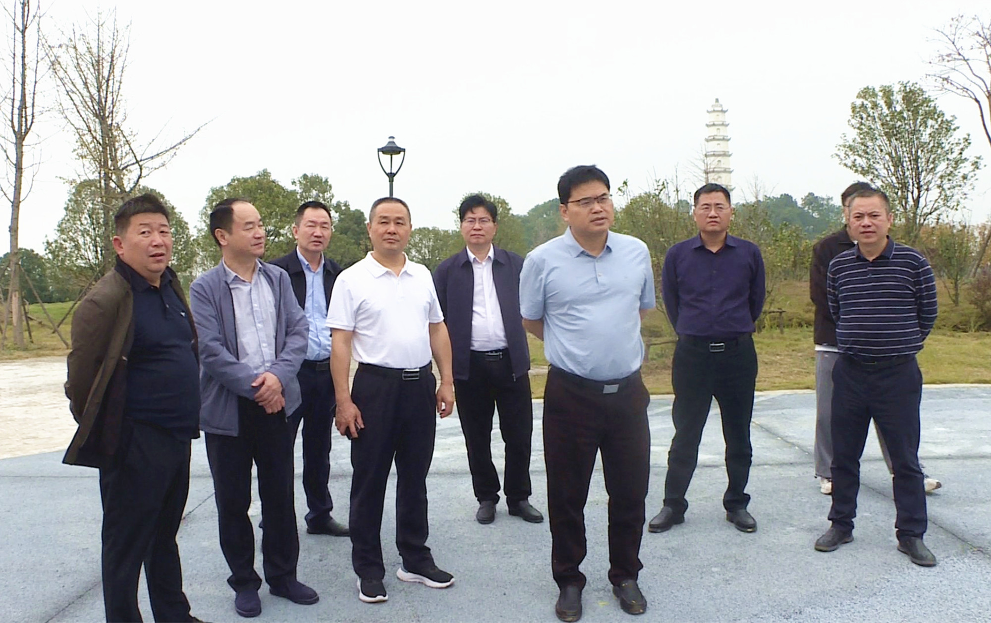 李美云006_副本.jpg 李美云006_副本.jpg