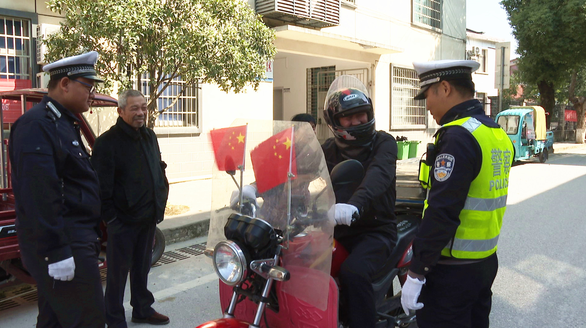 忠防戴帽009_副本.jpg