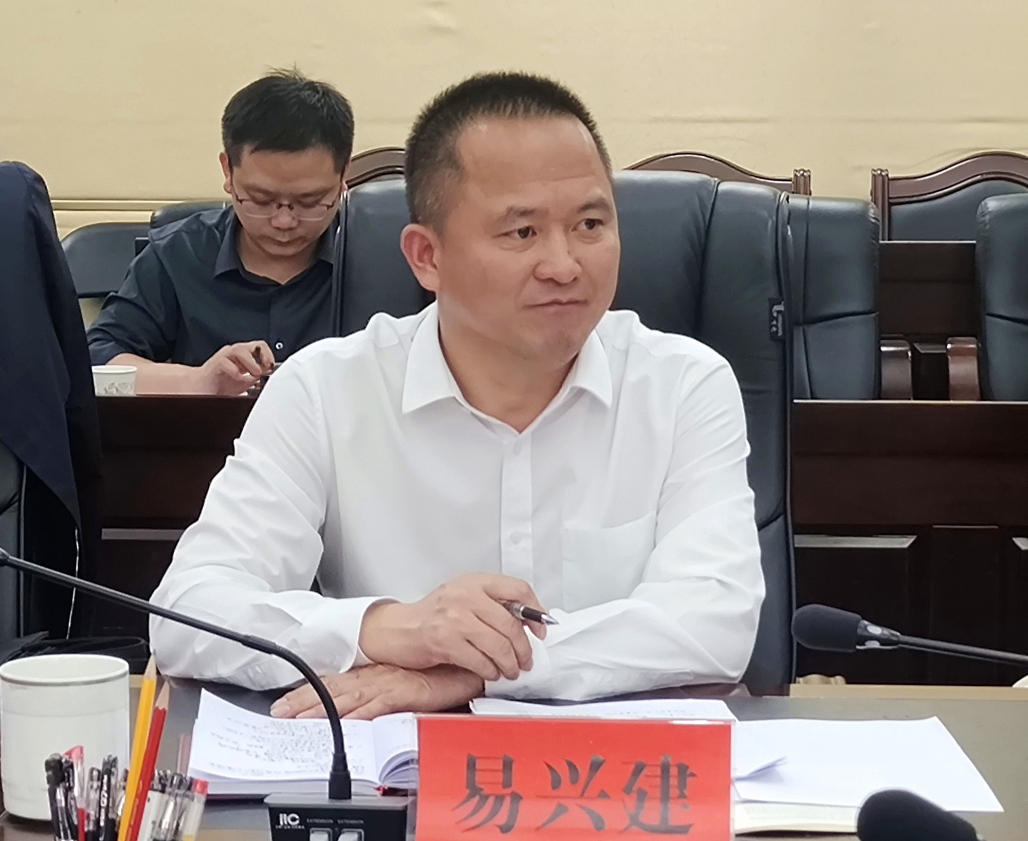 新阶层1_副本_副本.jpg 新阶层1_副本_副本.jpg