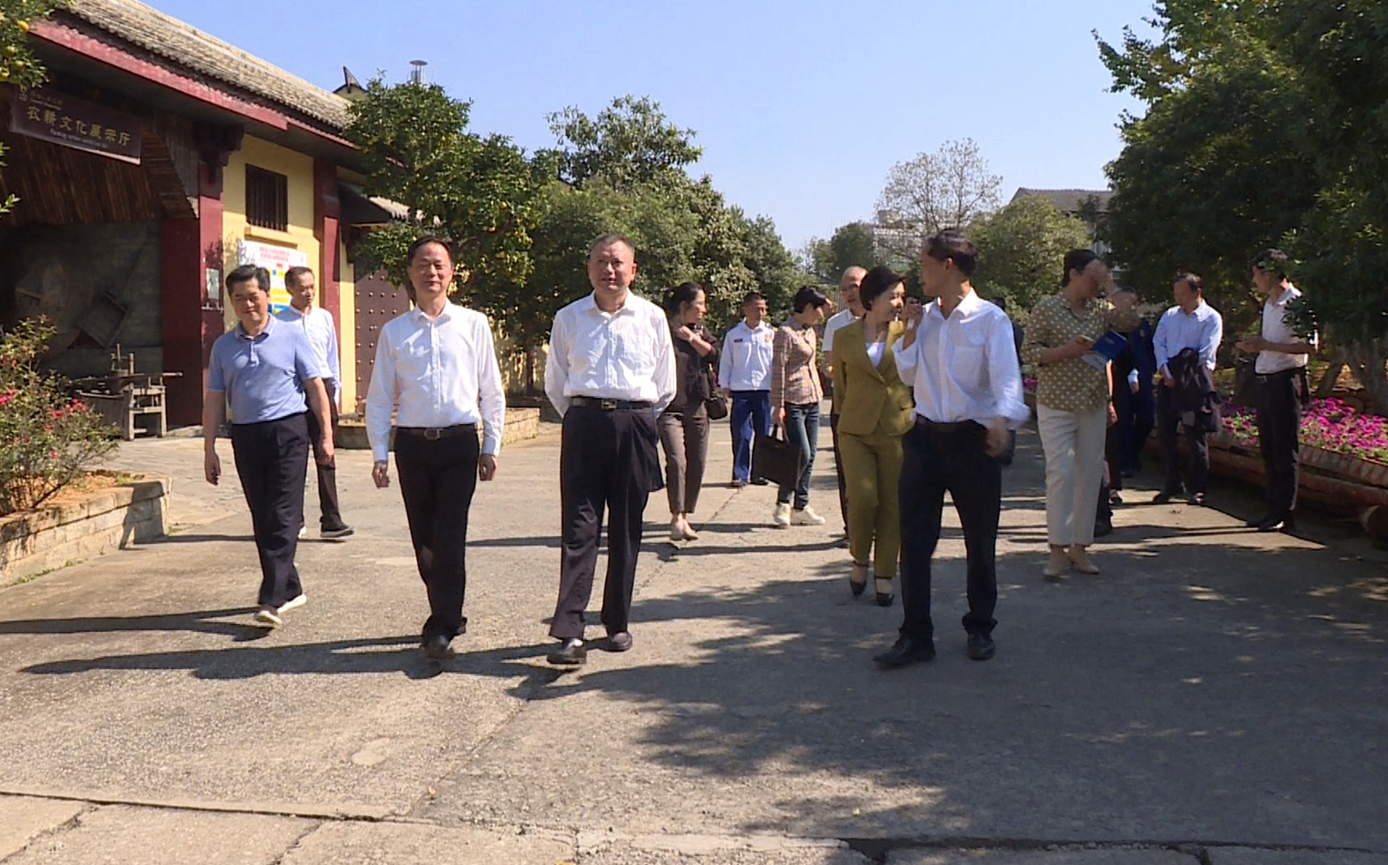 马娜023_副本.jpg 马娜023_副本.jpg