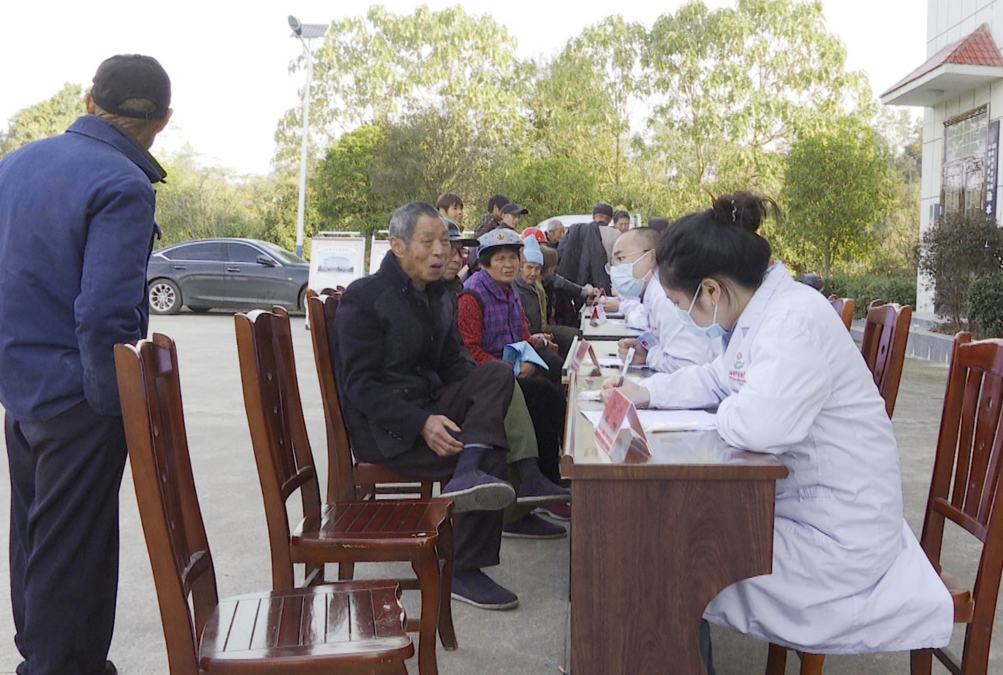 义诊走访004_副本.jpg 义诊走访004_副本.jpg