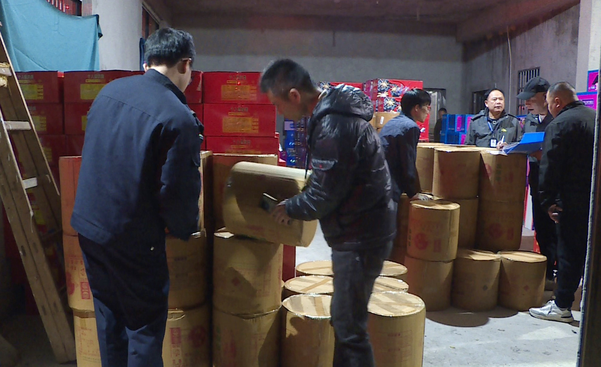 烟花爆竹003_副本.jpg 烟花爆竹003_副本.jpg