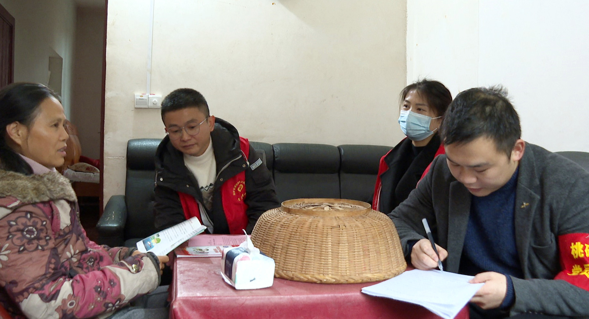 桃矿街道_副本.jpg 桃矿街道_副本.jpg