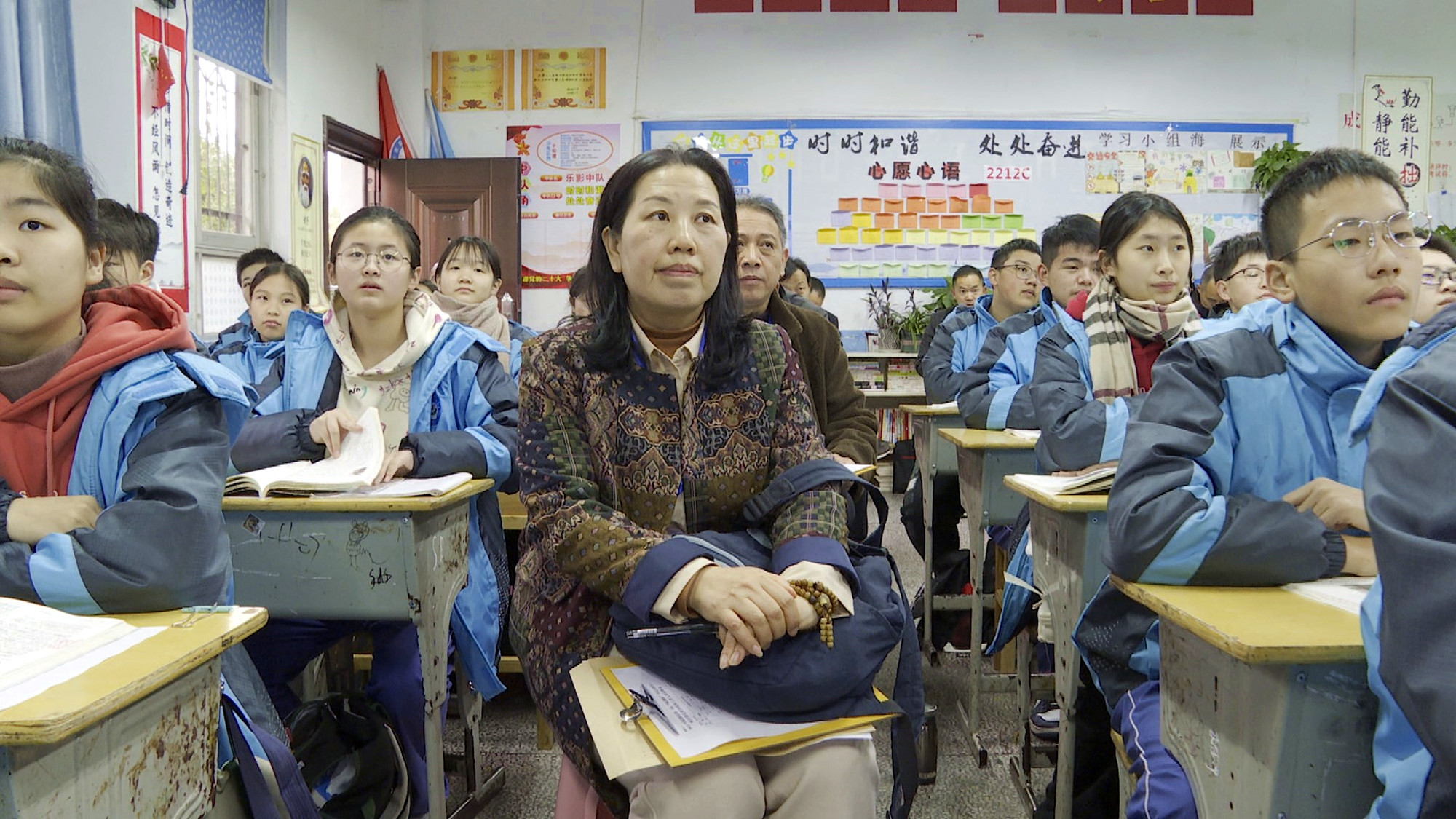 学校校长010_副本.jpg 学校校长010_副本.jpg