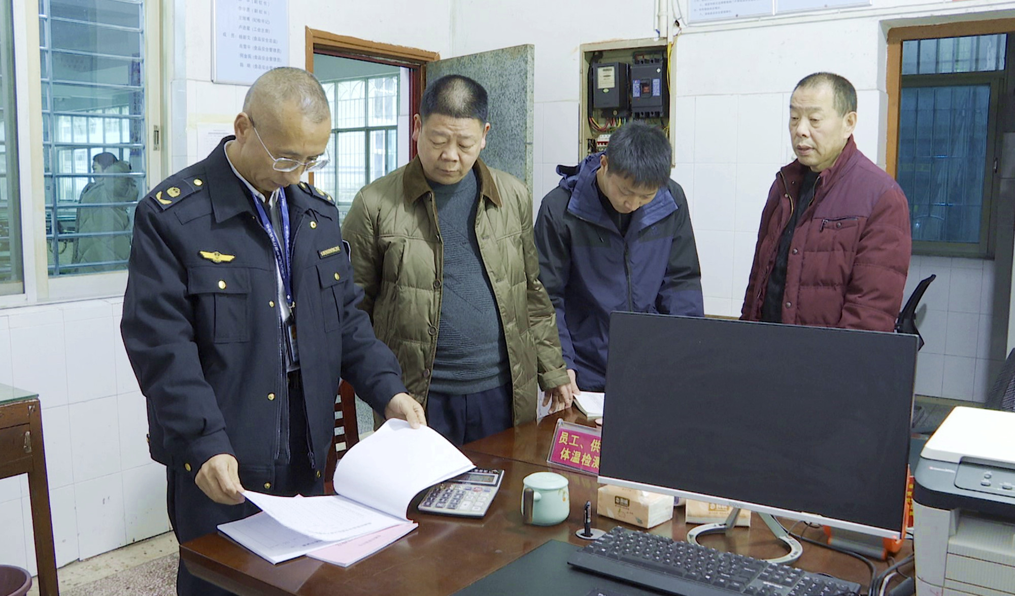 云湖街道食品安全检查002_副本.jpg 云湖街道食品安全检查002_副本.jpg