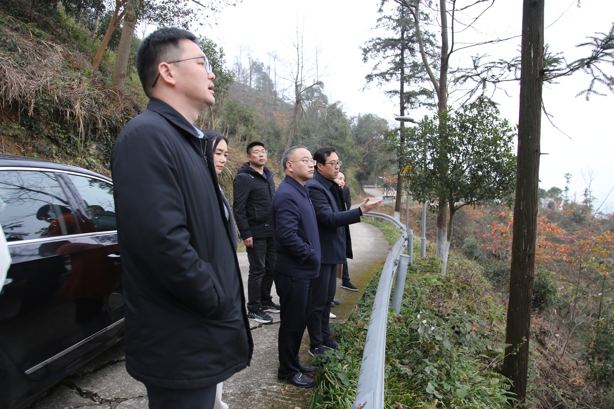 12.13市长,调研五尖山1_副本.jpg 12.13市长,调研五尖山1_副本.jpg