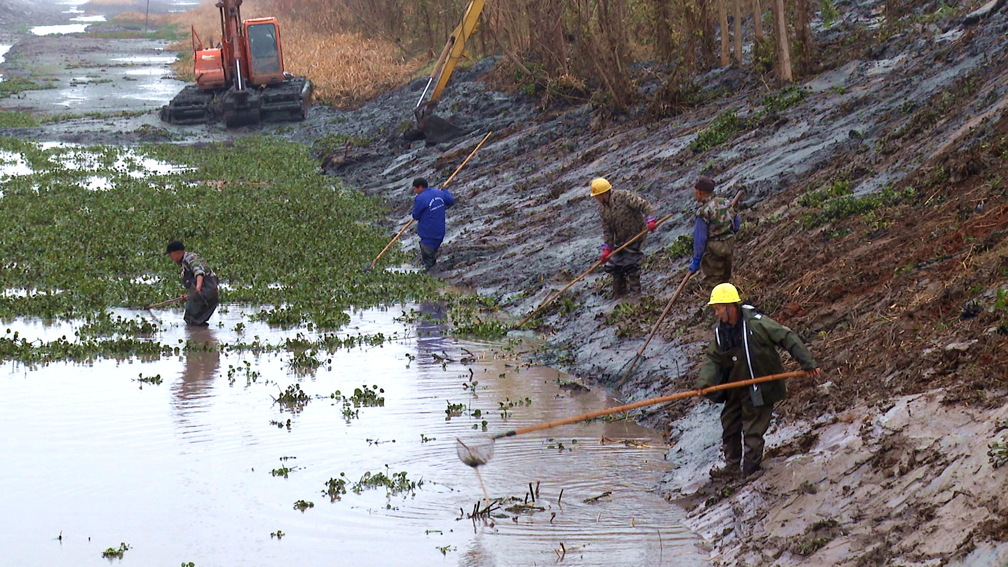 上级主流媒体聚焦我市水利冬修工作010_副本_副本.jpg 上级主流媒体聚焦我市水利冬修工作010_副本_副本.jpg