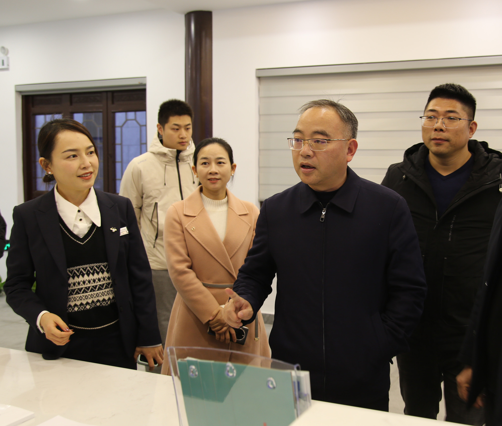 12.13市长,调研五尖山2_副本.jpg 12.13市长,调研五尖山2_副本.jpg