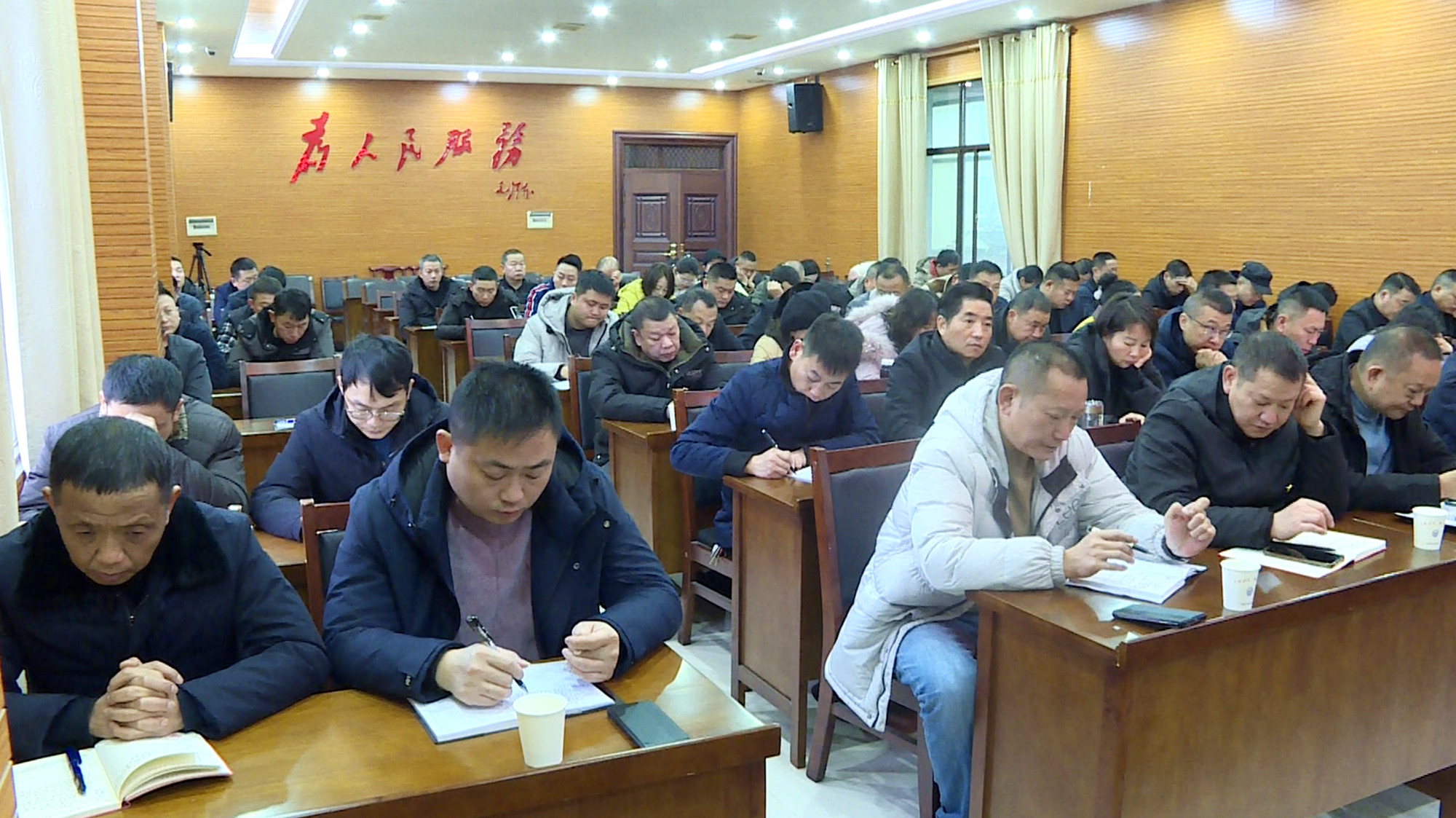 交通局会008_副本.jpg 交通局会008_副本.jpg