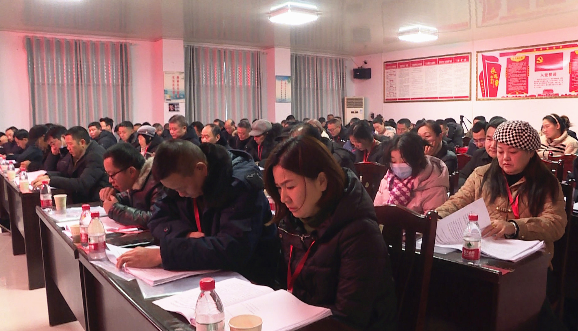 桃林人大会005_副本.jpg 桃林人大会005_副本.jpg