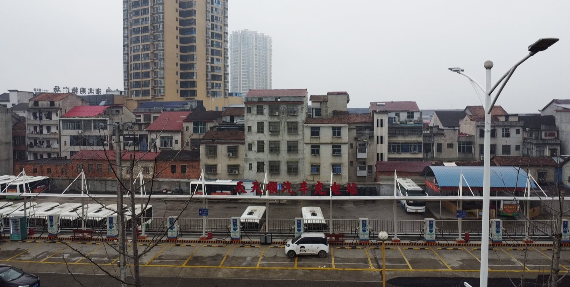 新能源充电站001_副本.jpg 新能源充电站001_副本.jpg