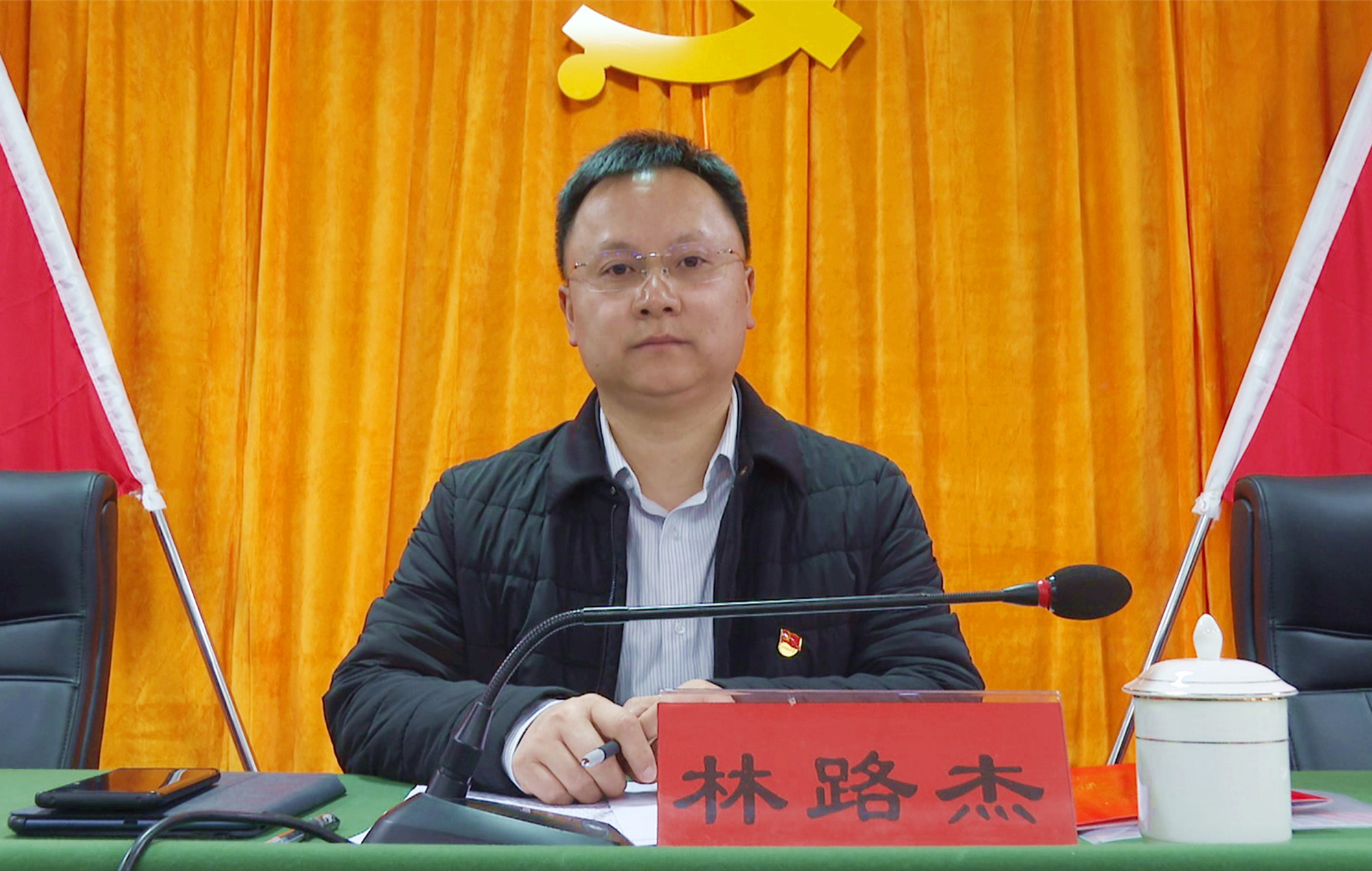 高新区三级干部会001_副本.jpg