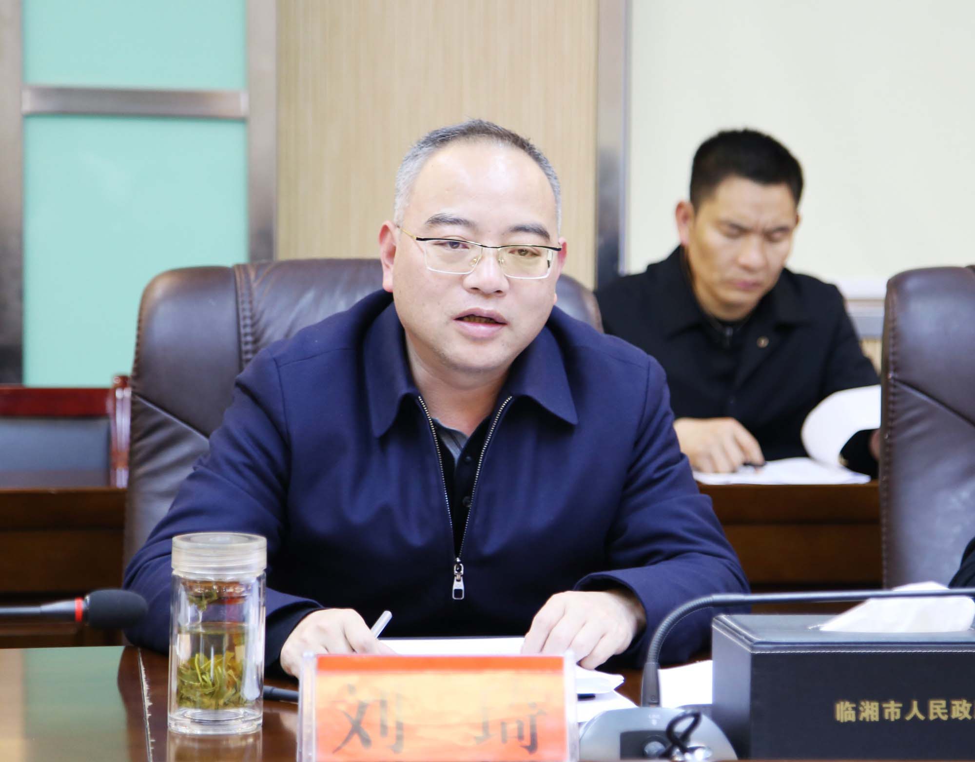 市长洽谈.jpg01.jpg