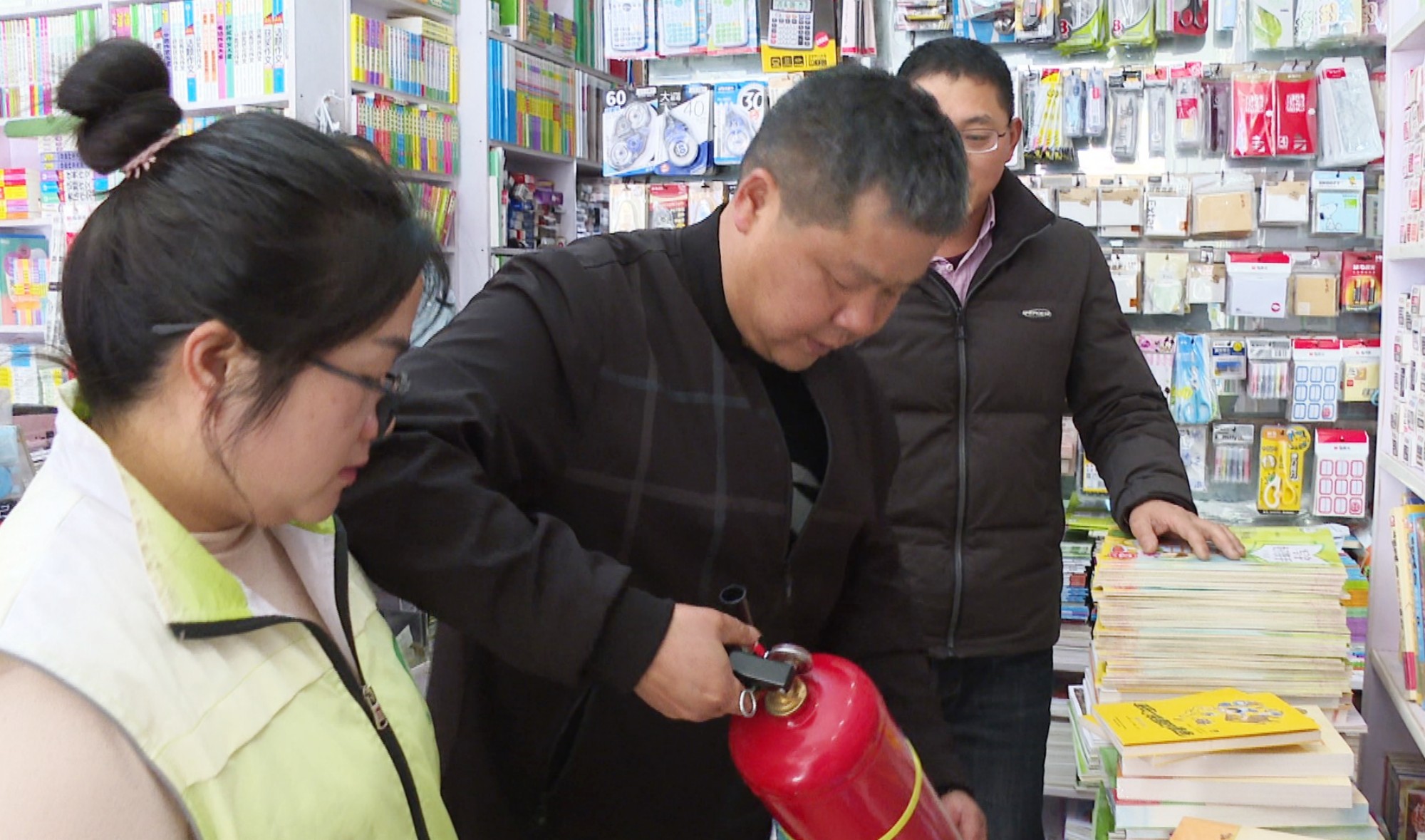 桃林安全检查004_副本.jpg 桃林安全检查004_副本.jpg