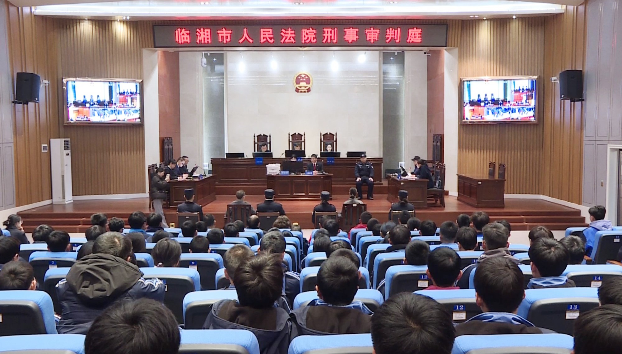 贩毒案001_副本.jpg 贩毒案001_副本.jpg