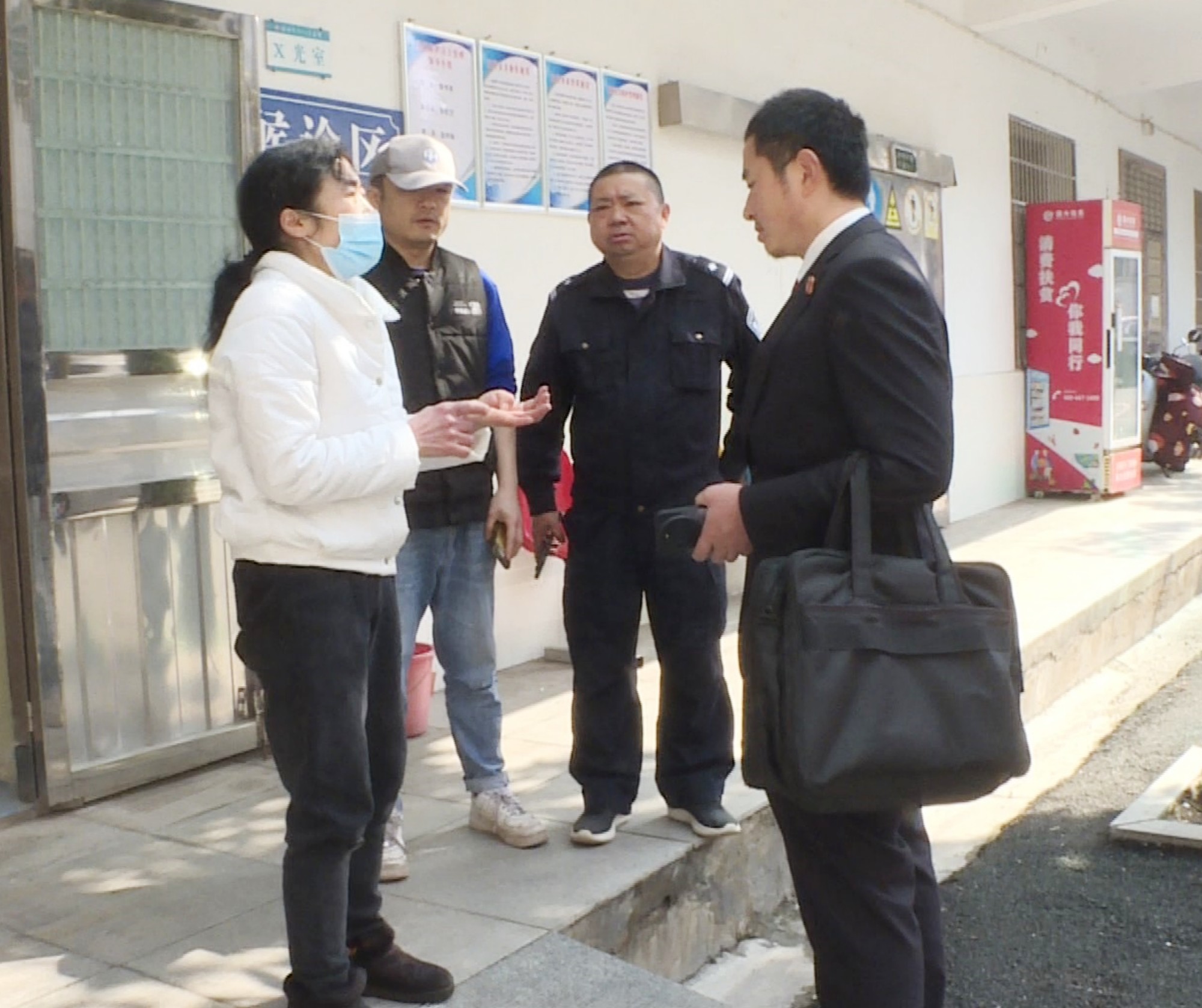 市人民法院006_副本.jpg 市人民法院006_副本.jpg