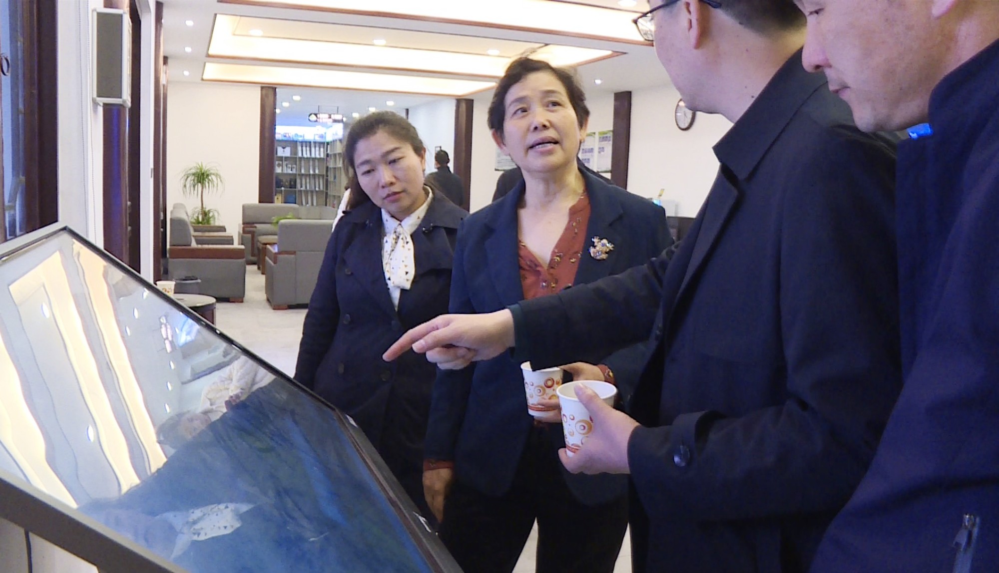 岳阳政协巡林009_副本.jpg 岳阳政协巡林009_副本.jpg