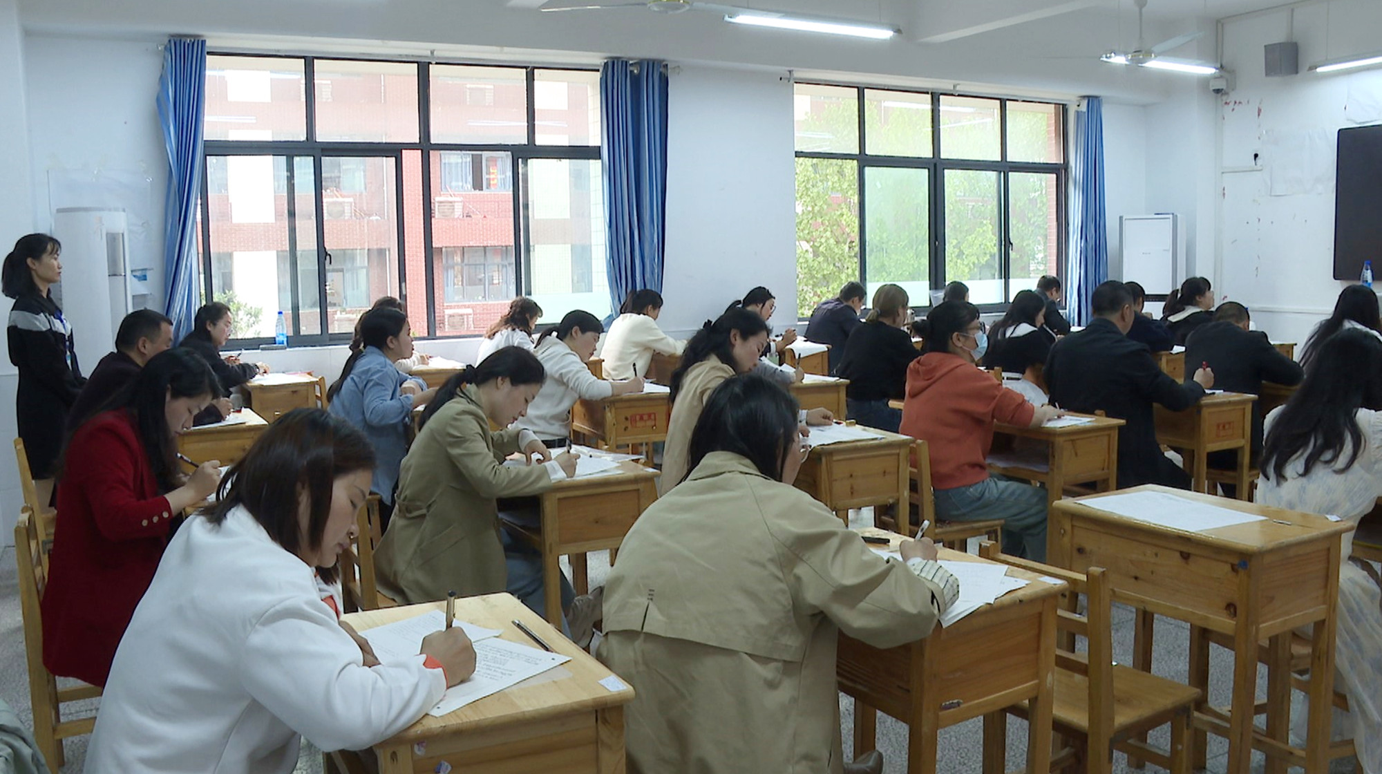 教师业务水平考试002_副本.jpg