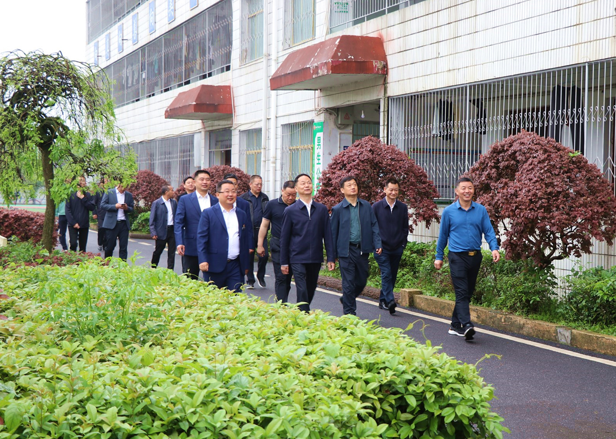 4.17书记调研三年攻坚，教育01_副本.jpg