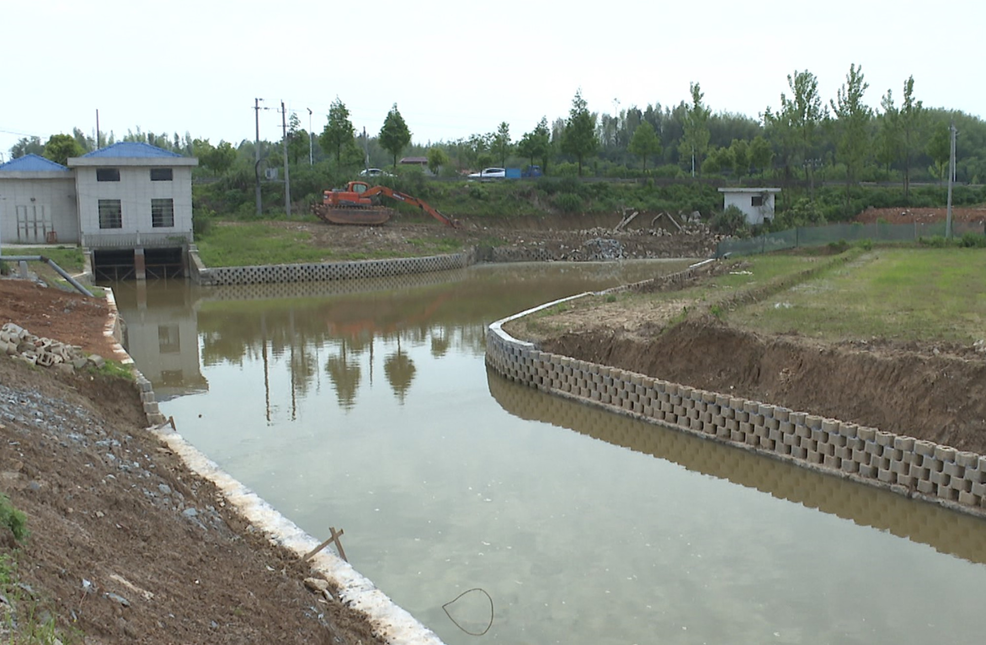 黄盖湖流域农田水利工程010_副本.jpg 黄盖湖流域农田水利工程010_副本.jpg