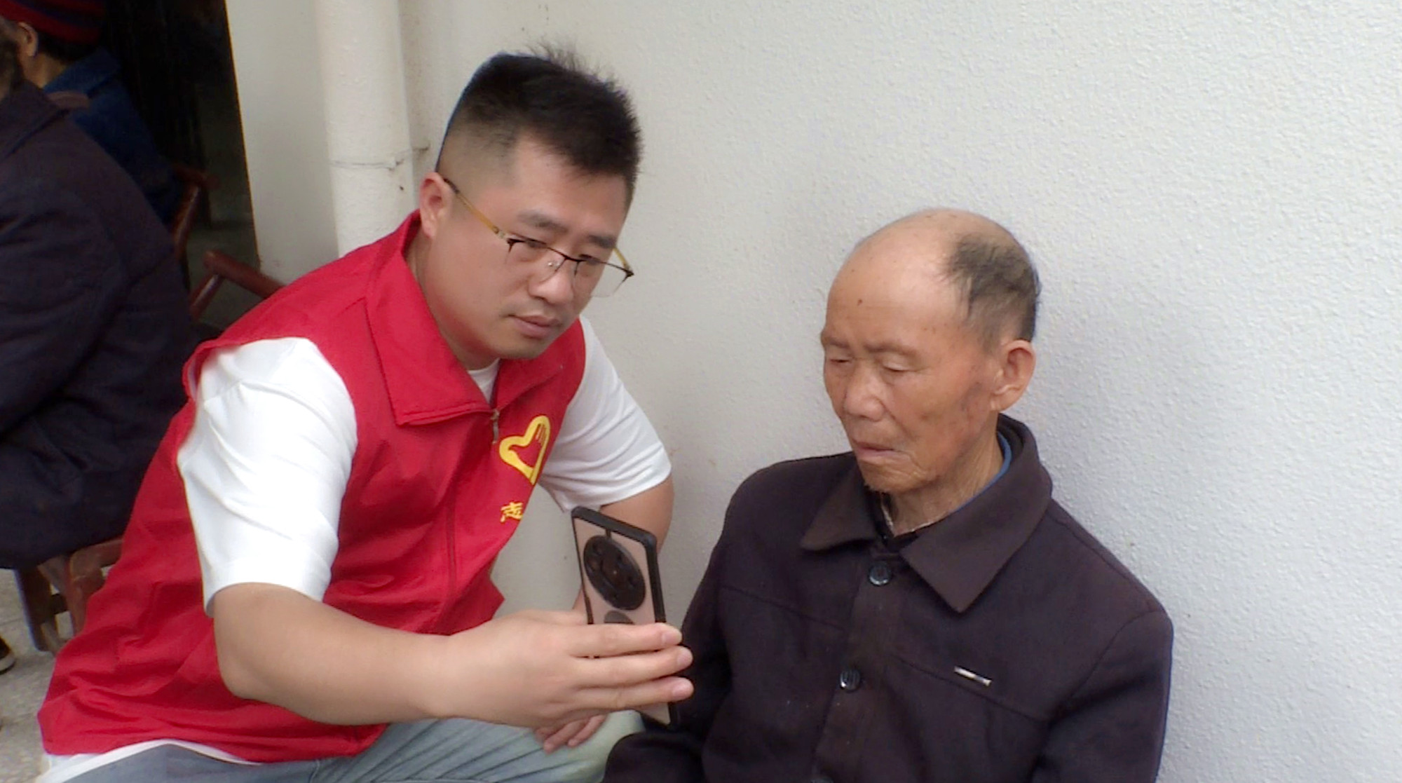 人社局 政策宣讲010_副本.jpg 人社局 政策宣讲010_副本.jpg