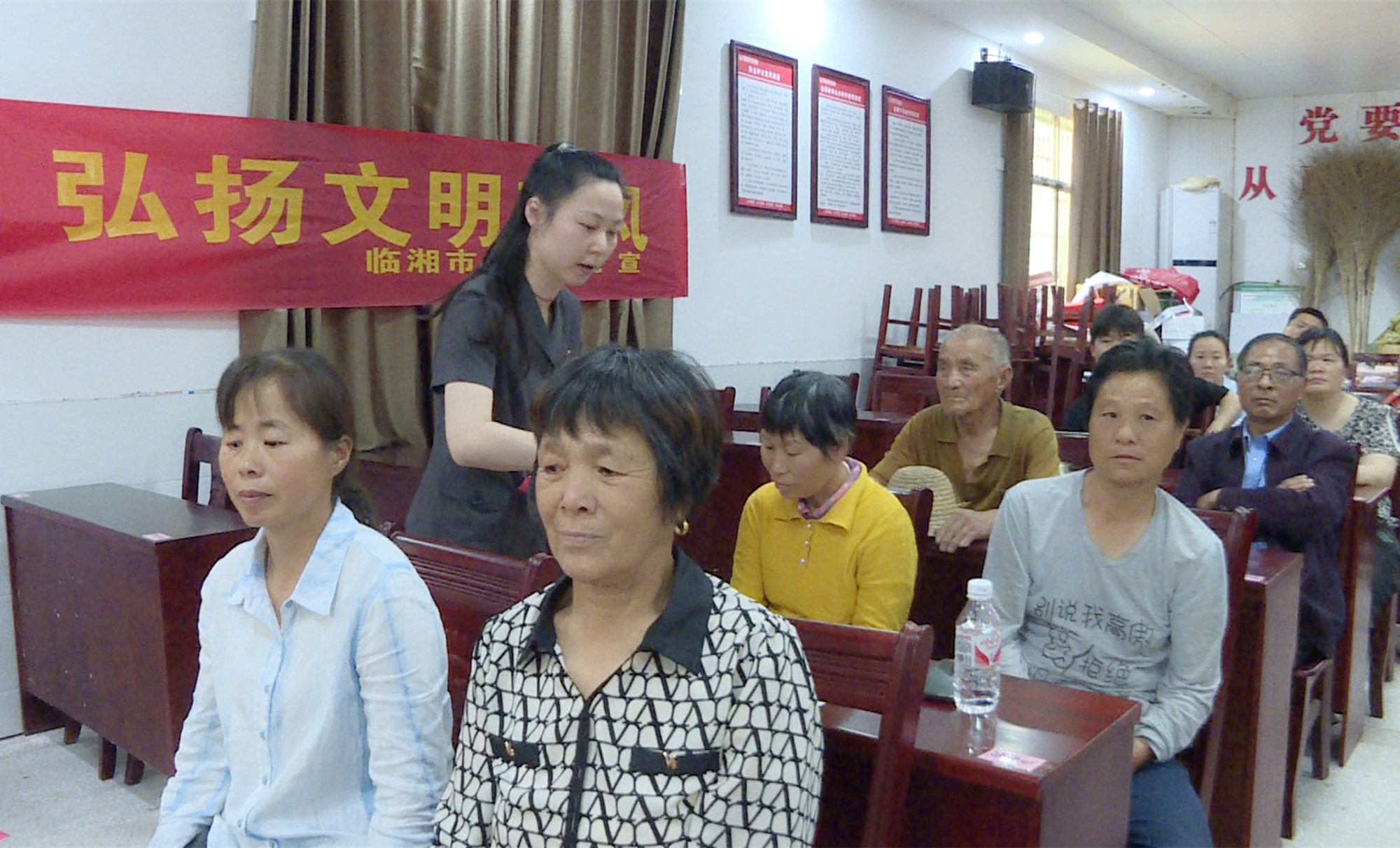 法院002_副本.jpg 法院002_副本.jpg