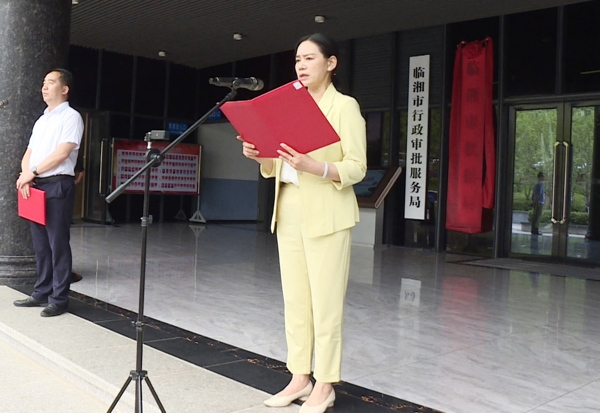 数据局成立009_副本.jpg 数据局成立009_副本.jpg