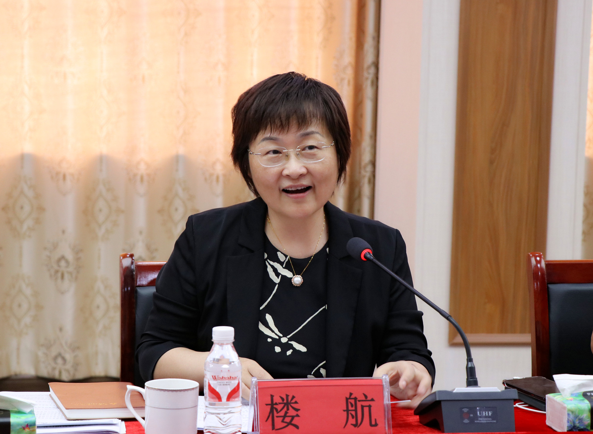 6.11书记 人民银行来临调研3_副本.jpg