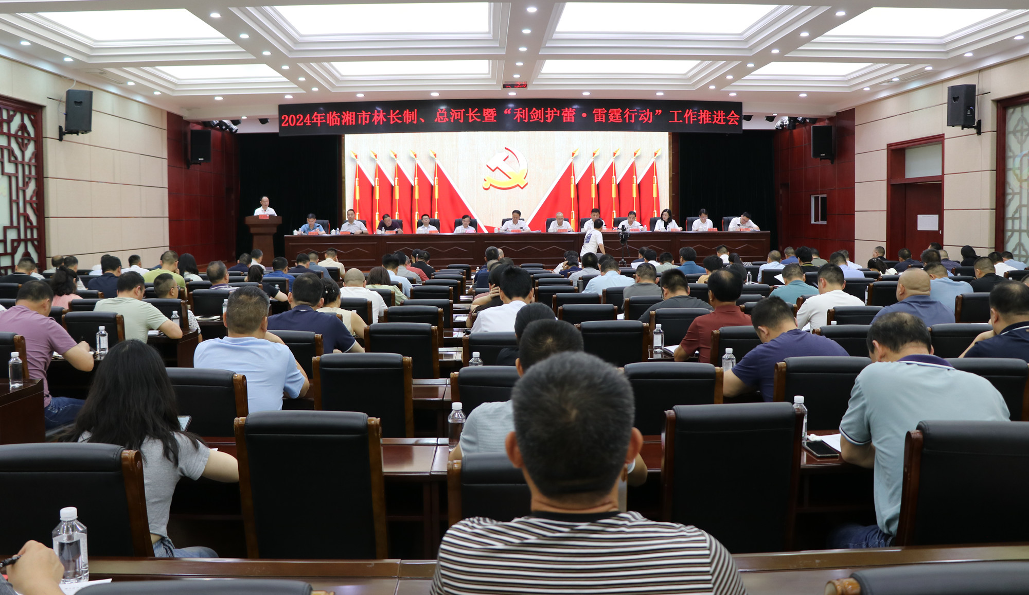 6.13书记 三会合一 林长制 河长制 利剑护蕾1_副本.jpg