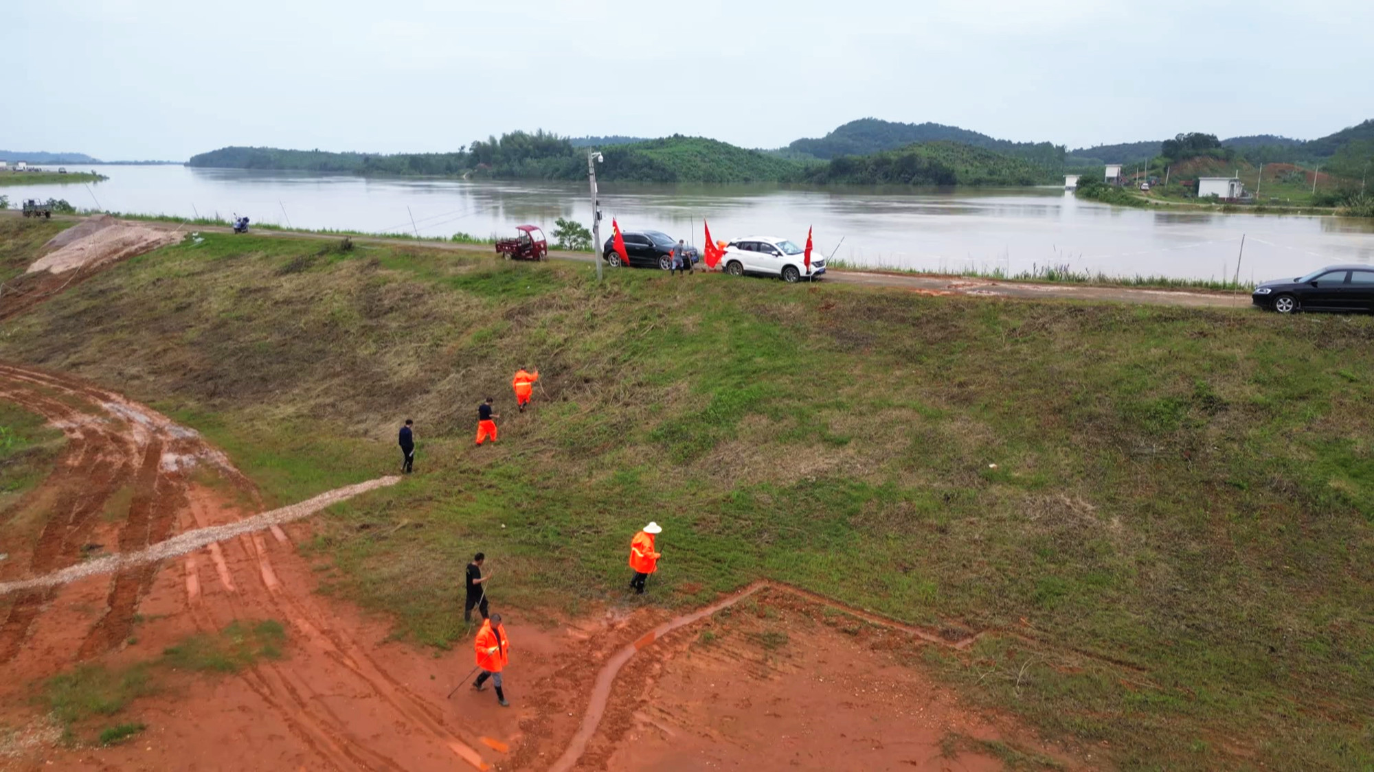 ????001_??.jpg ????001_??.jpg