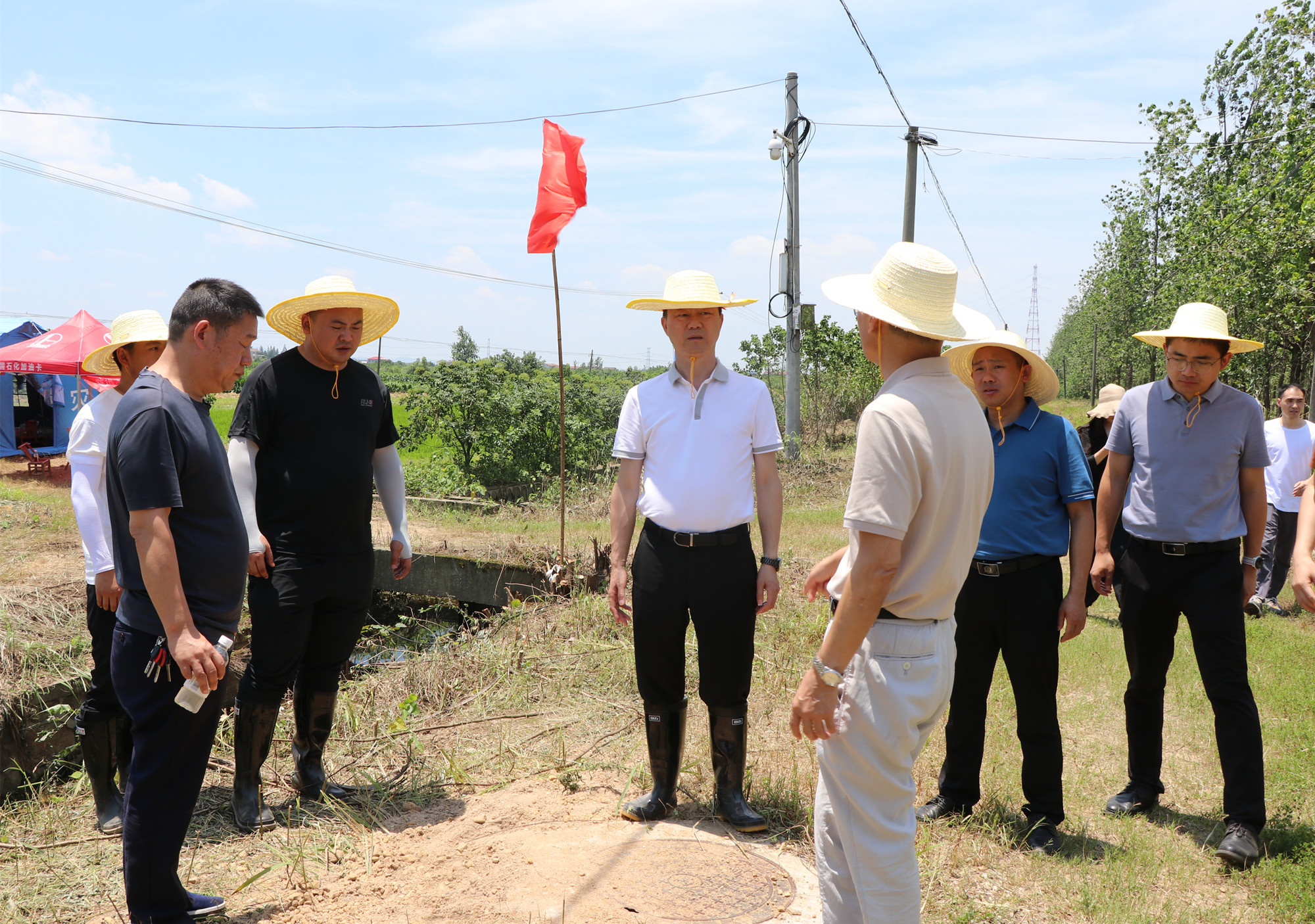 7.5书记督导长江防汛工作IMG_3987_副本.jpg 7.5书记督导长江防汛工作IMG_3987_副本.jpg