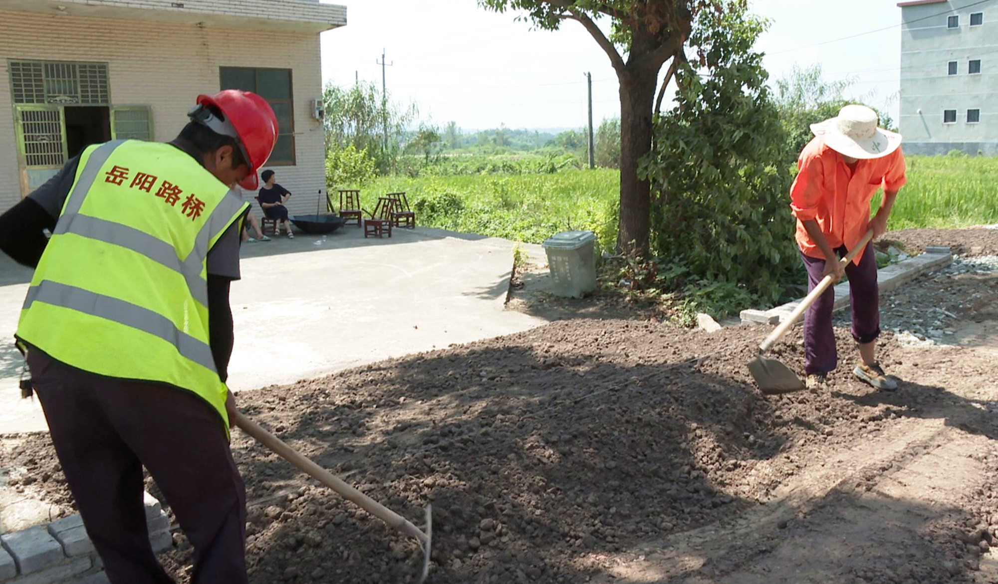 修路007_副本.jpg 修路007_副本.jpg