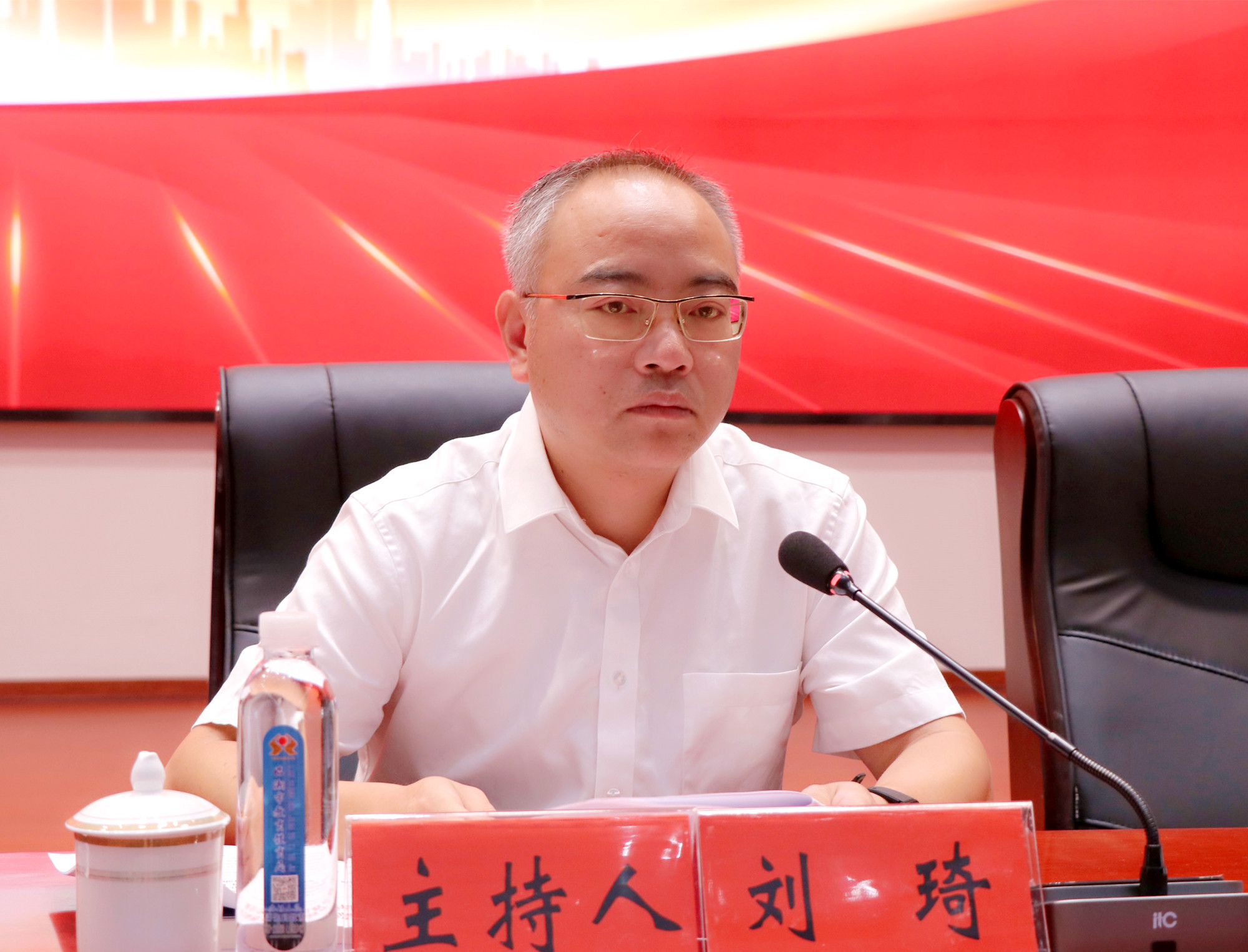 微信图片_20240909083701-蓝光_副本本书记教师节.jpg 微信图片_20240909083701-蓝光_副本本书记教师节.jpg