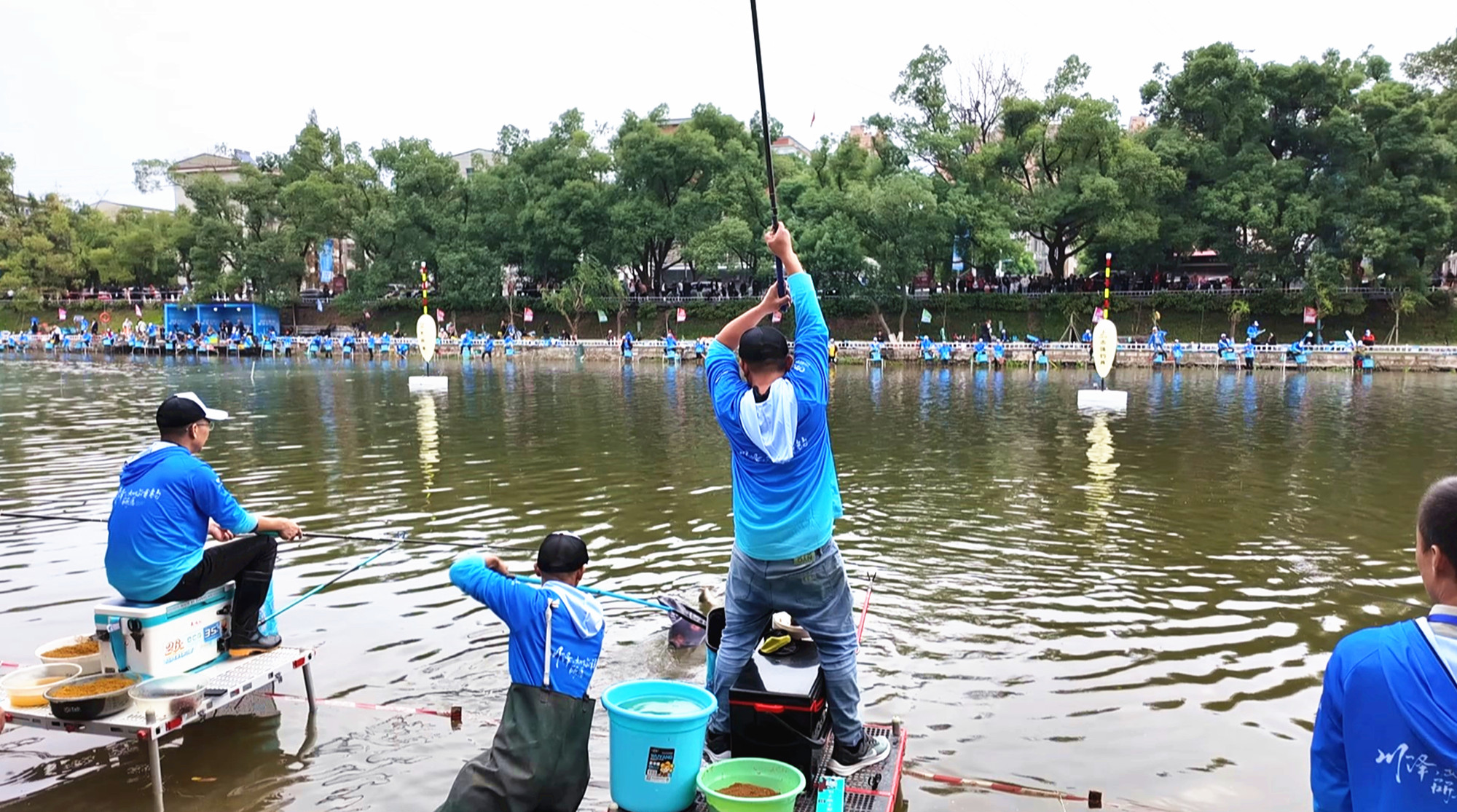 钓鱼百万大奖开赛_副本.jpg 钓鱼百万大奖开赛_副本.jpg