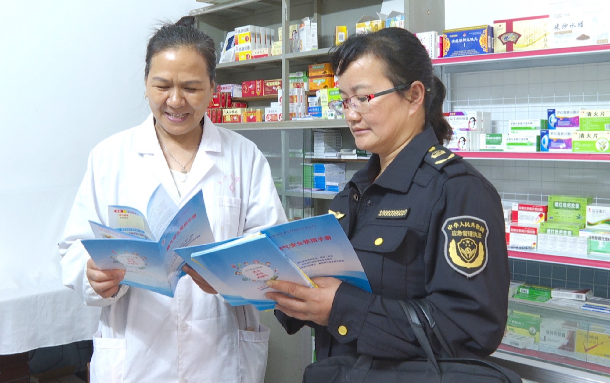 长安街道_副本.jpg 长安街道_副本.jpg