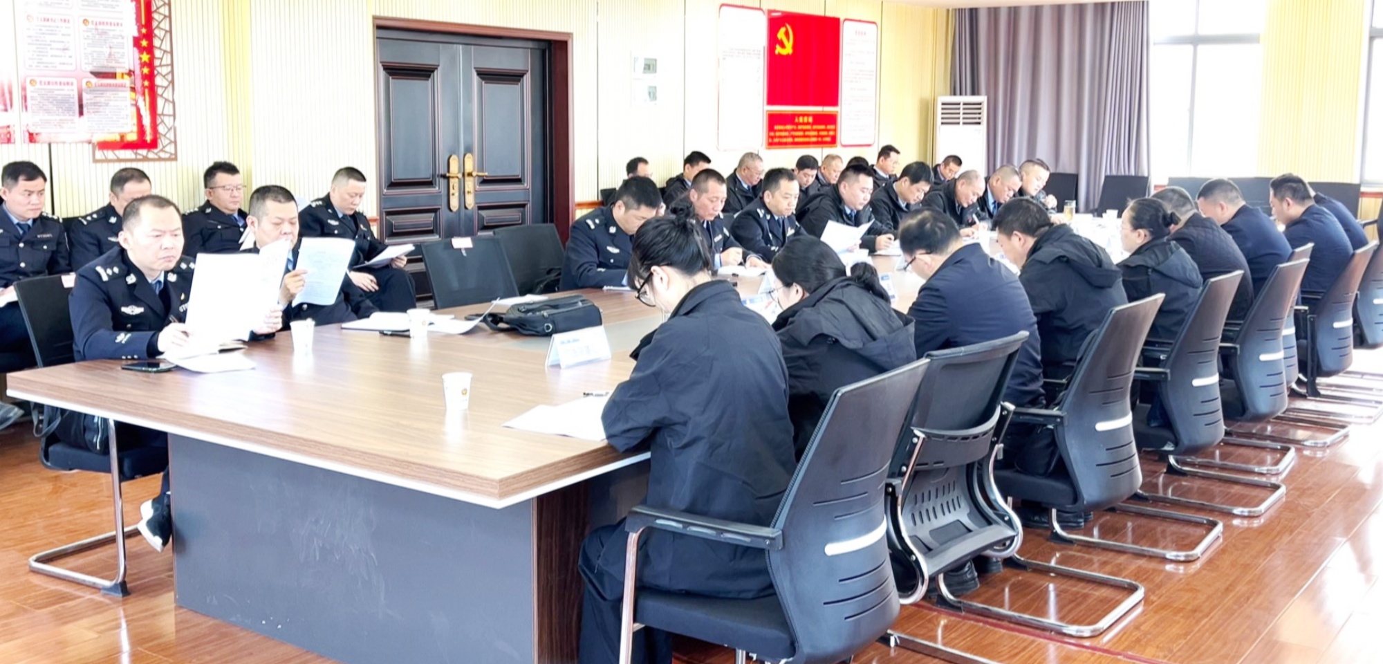 警调003_副本.jpg 警调003_副本.jpg