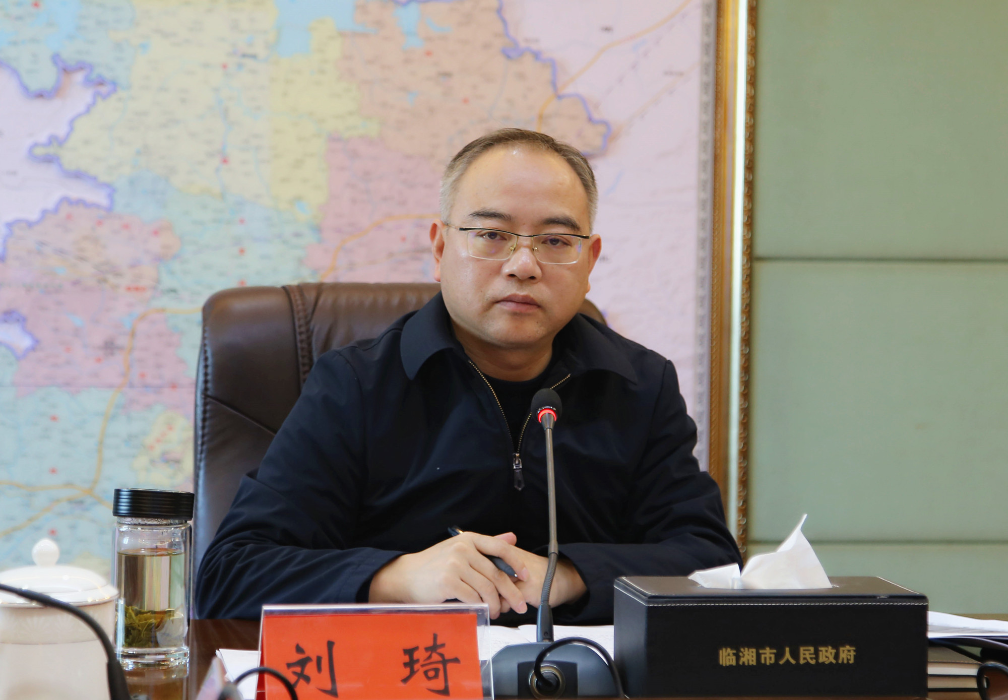 IMG_8061-1_副本12.16市长，第四十三次常务会.jpg