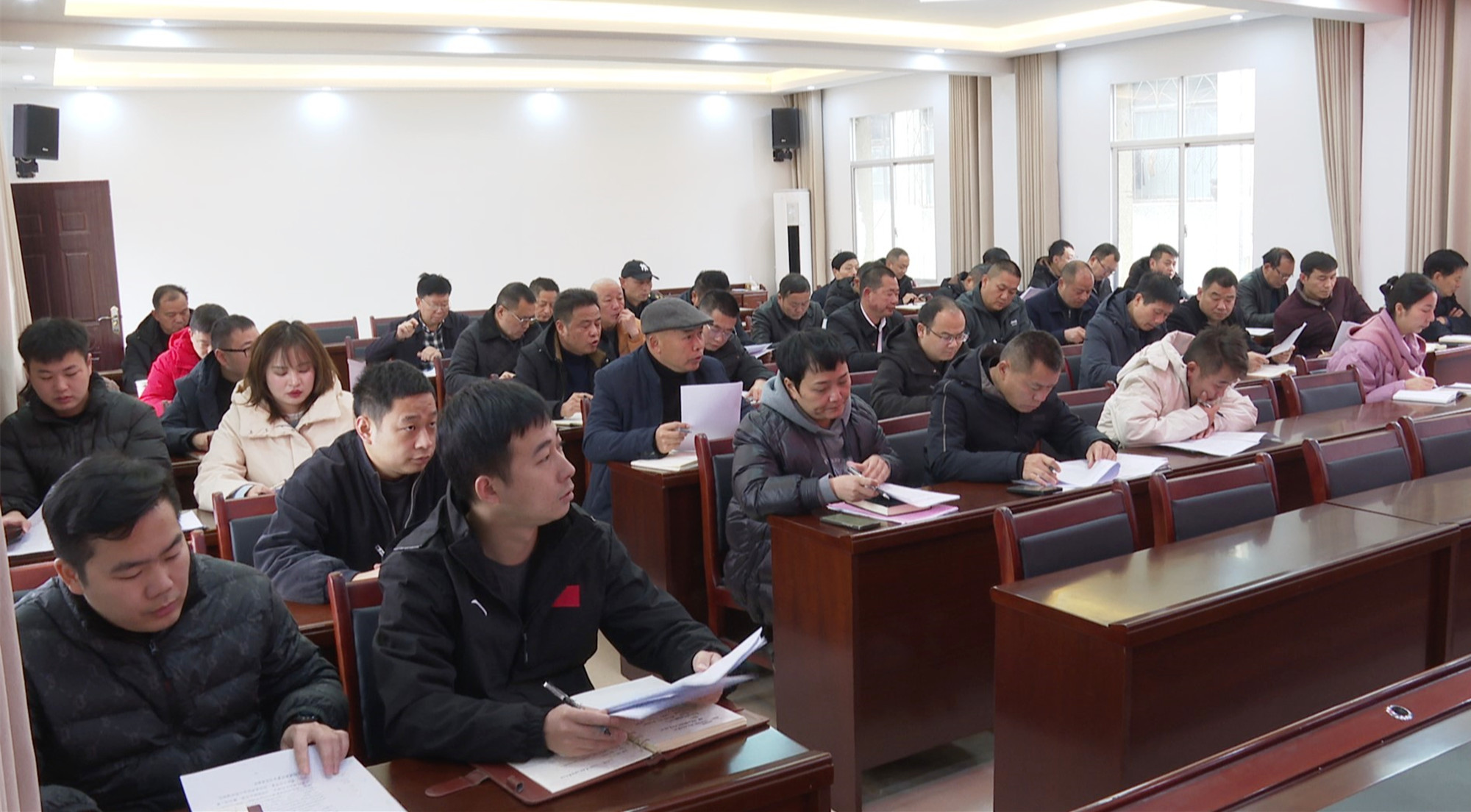 忠防六大行动培训会008_副本.jpg 忠防六大行动培训会008_副本.jpg